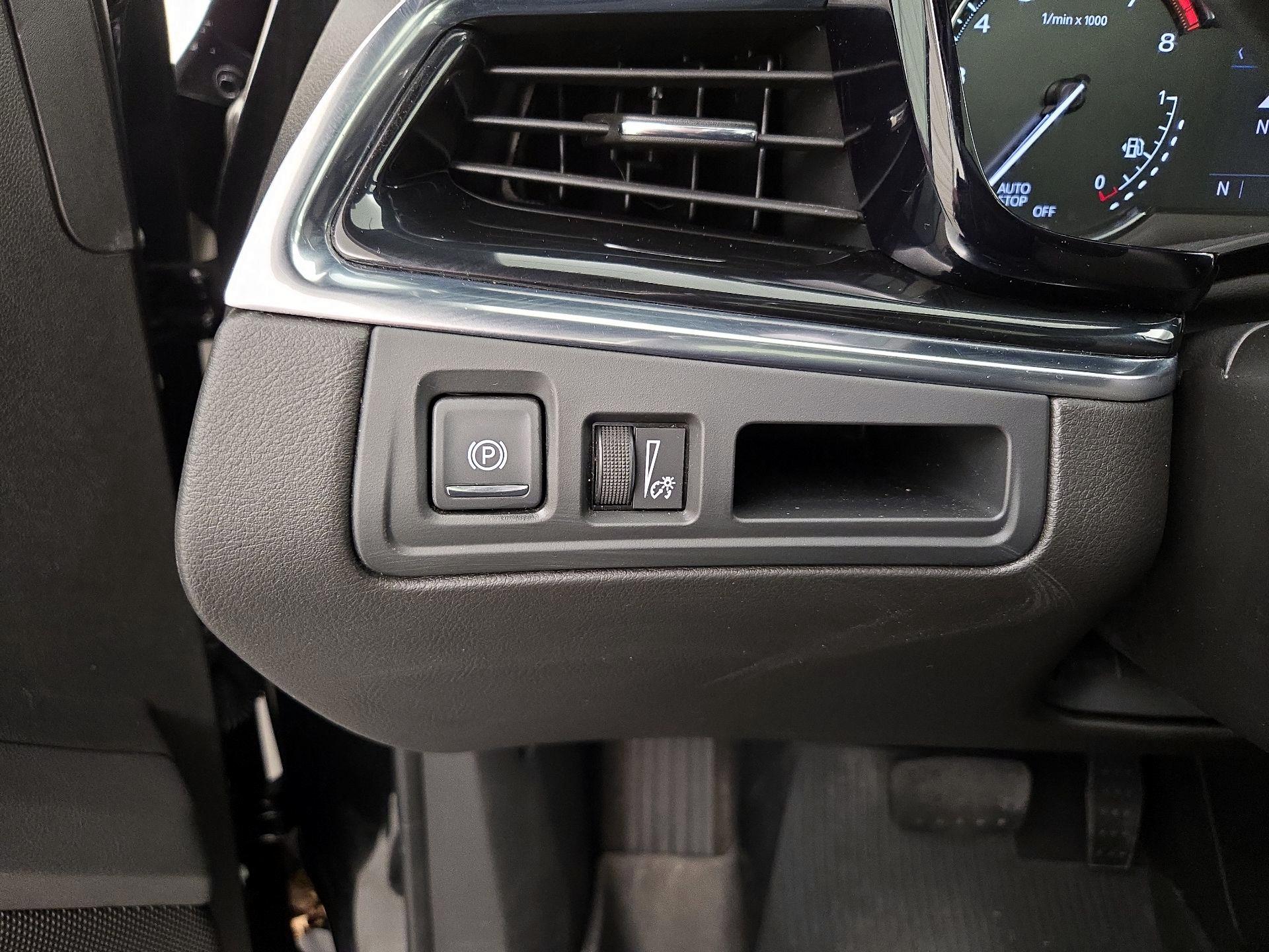 Thumbnail: 2022 Cadillac XT6 - 13