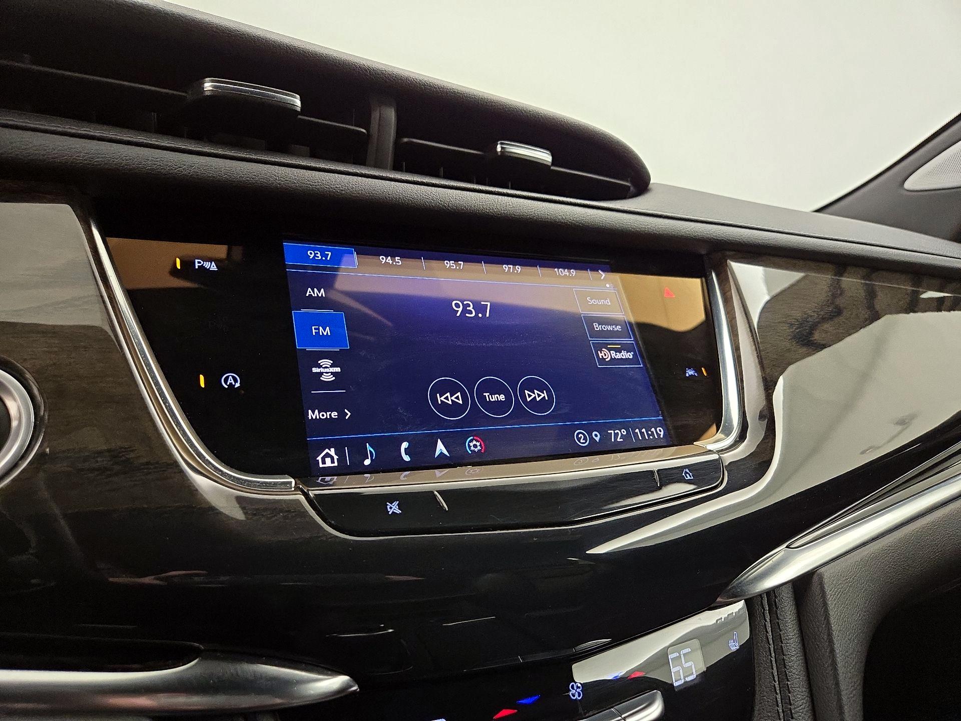 Thumbnail: 2022 Cadillac XT6 - 16