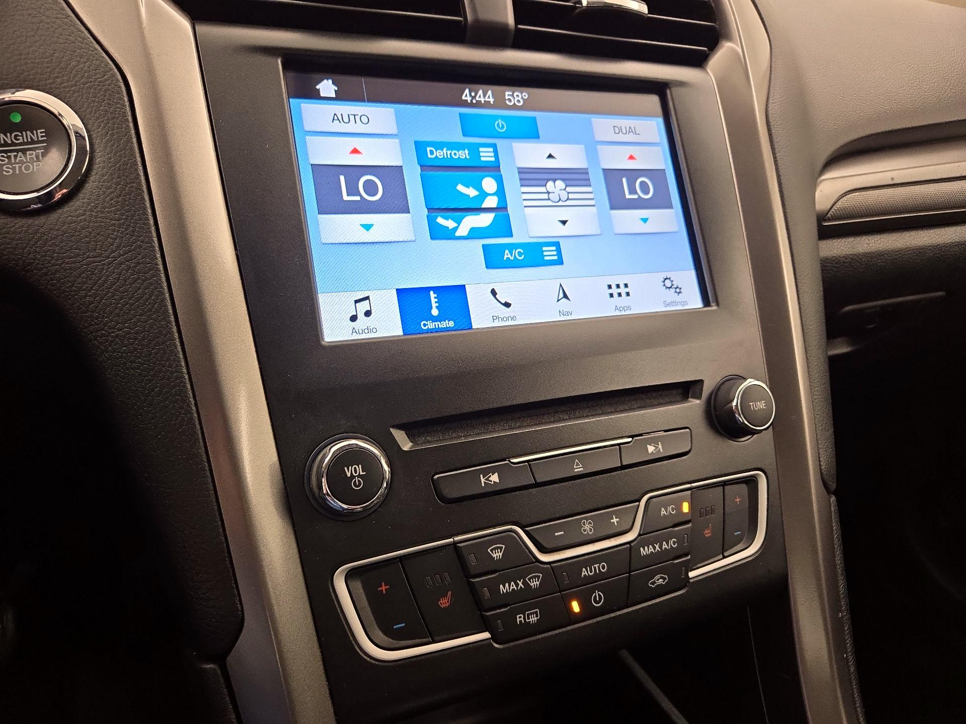 Thumbnail: 2017 Ford Fusion - 17