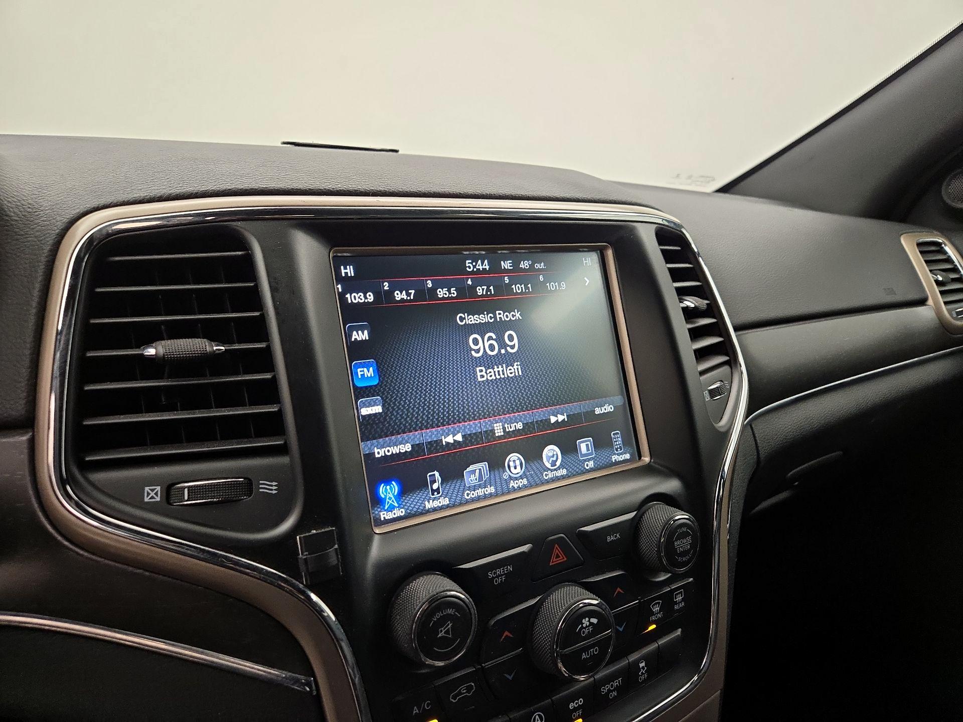Thumbnail: 2017 Jeep Grand Cherokee - 15