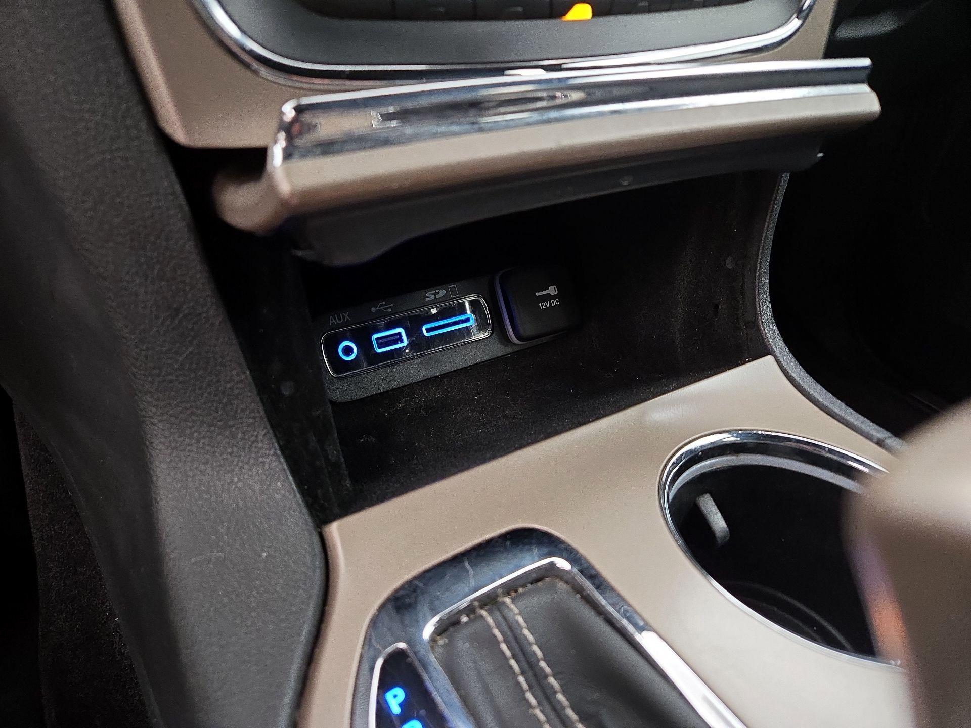 Thumbnail: 2017 Jeep Grand Cherokee - 18