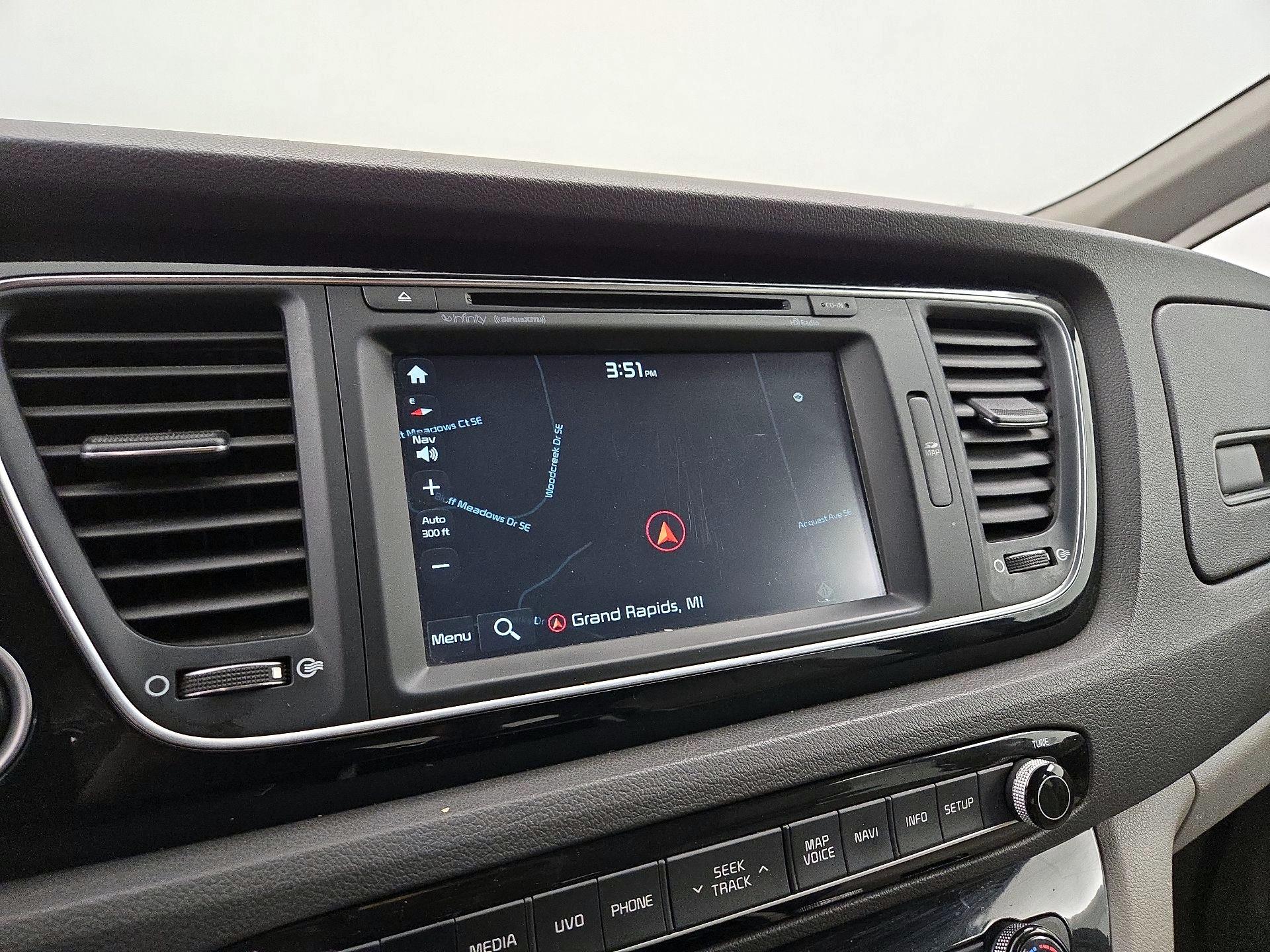 Thumbnail: 2015 Kia Sedona - 14