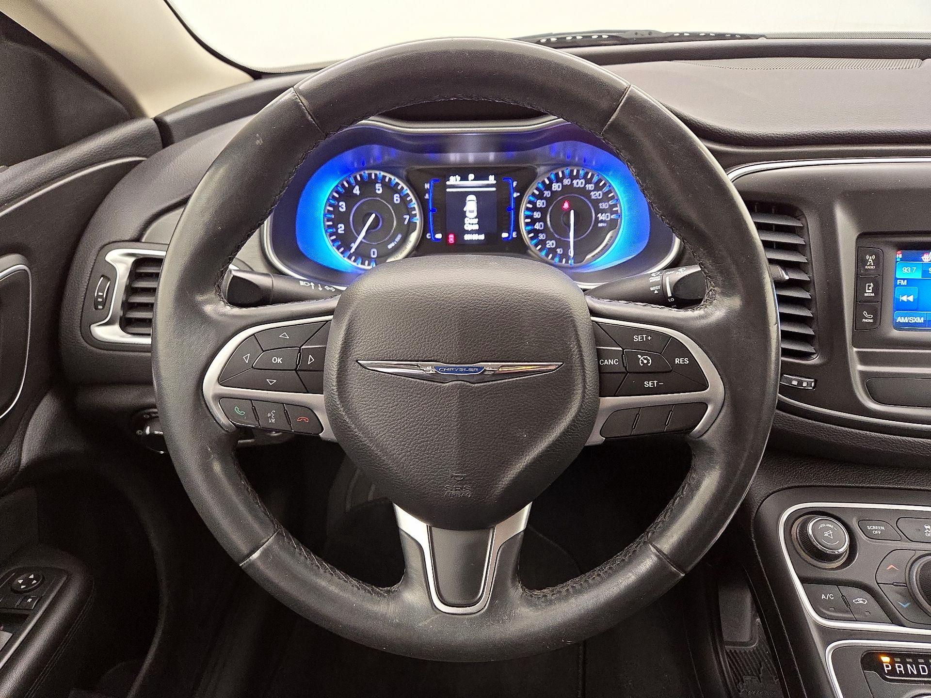 Thumbnail: 2015 Chrysler 200 - 10