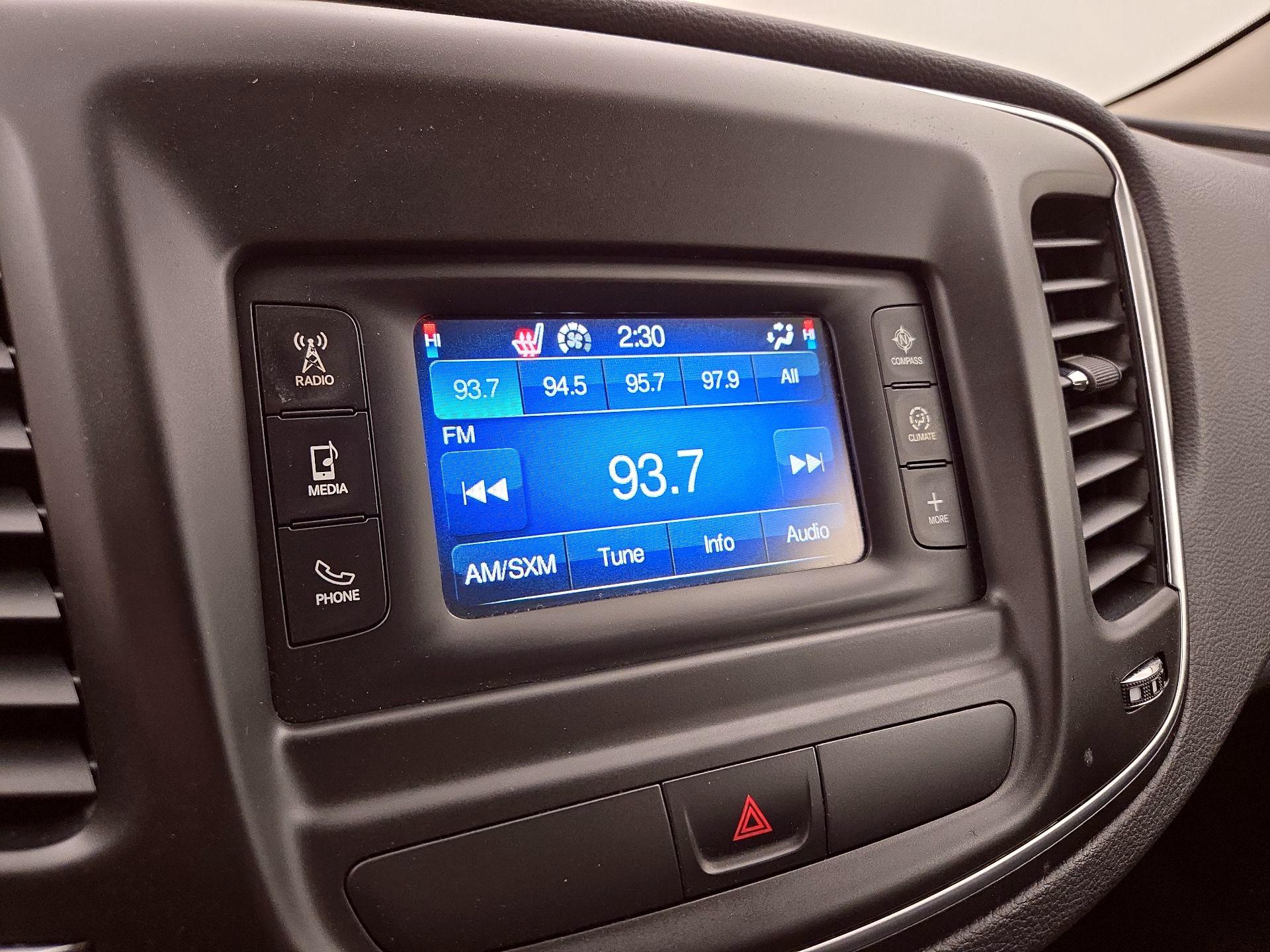 Thumbnail: 2015 Chrysler 200 - 15