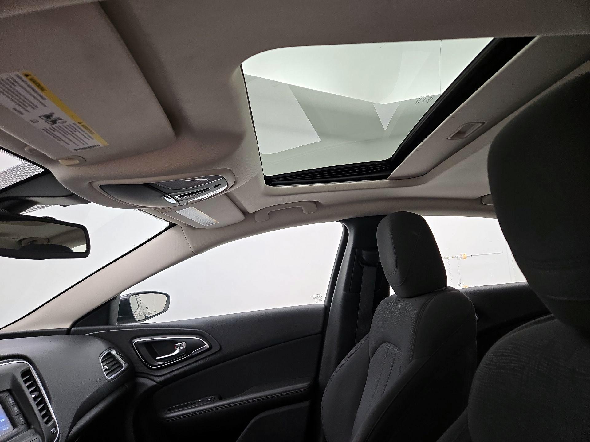 Thumbnail: 2015 Chrysler 200 - 19