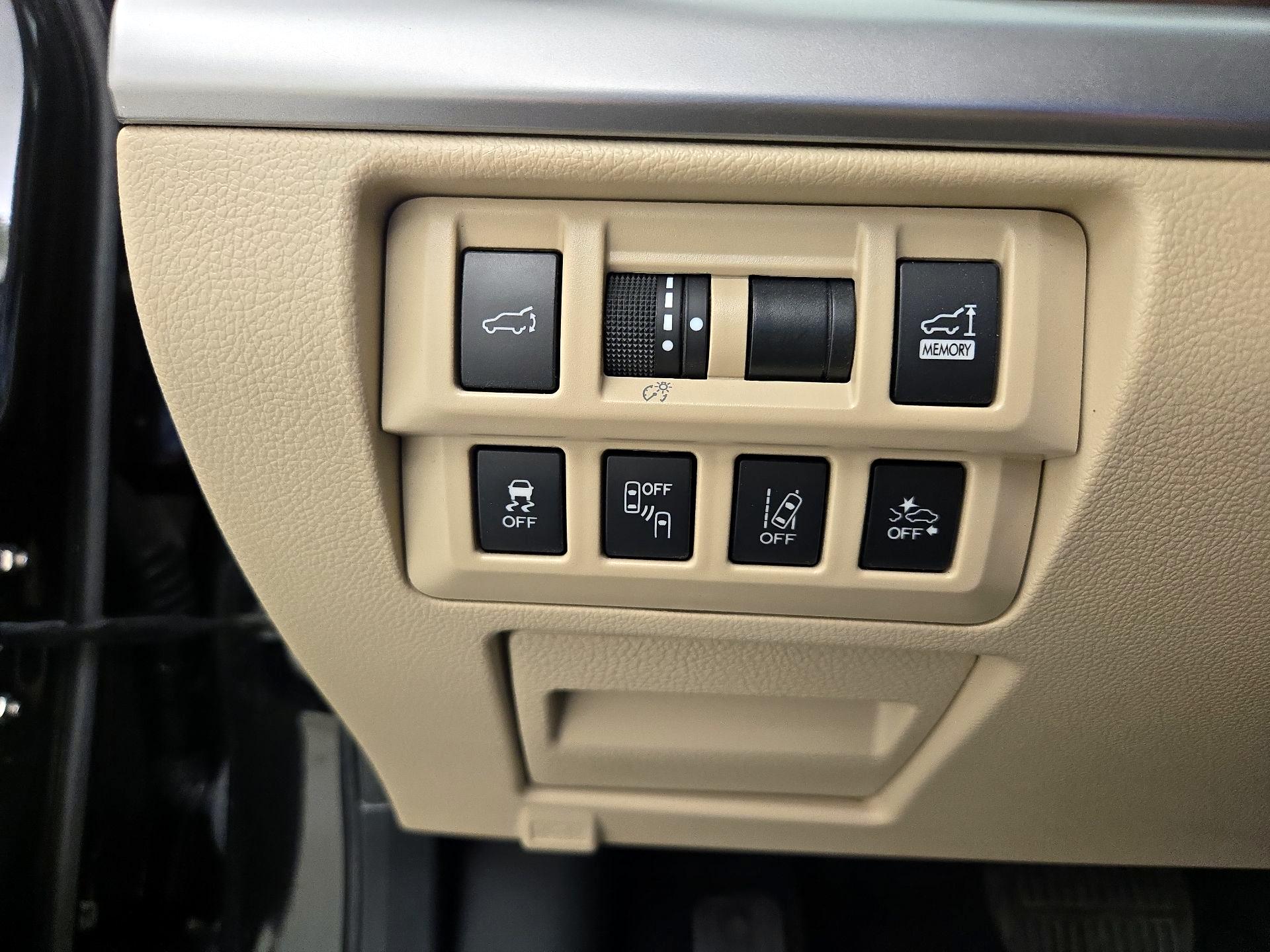 Thumbnail: 2018 Subaru Outback - 13