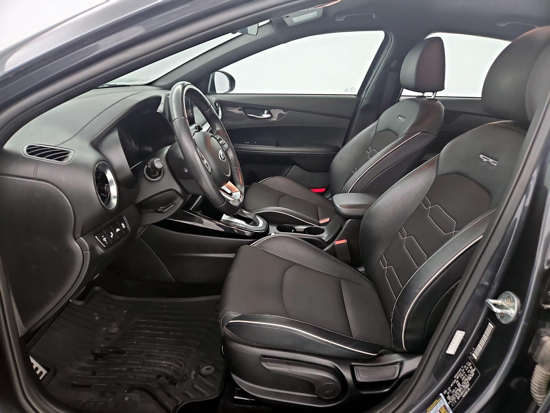 Thumbnail: 2020 Kia Forte - 11