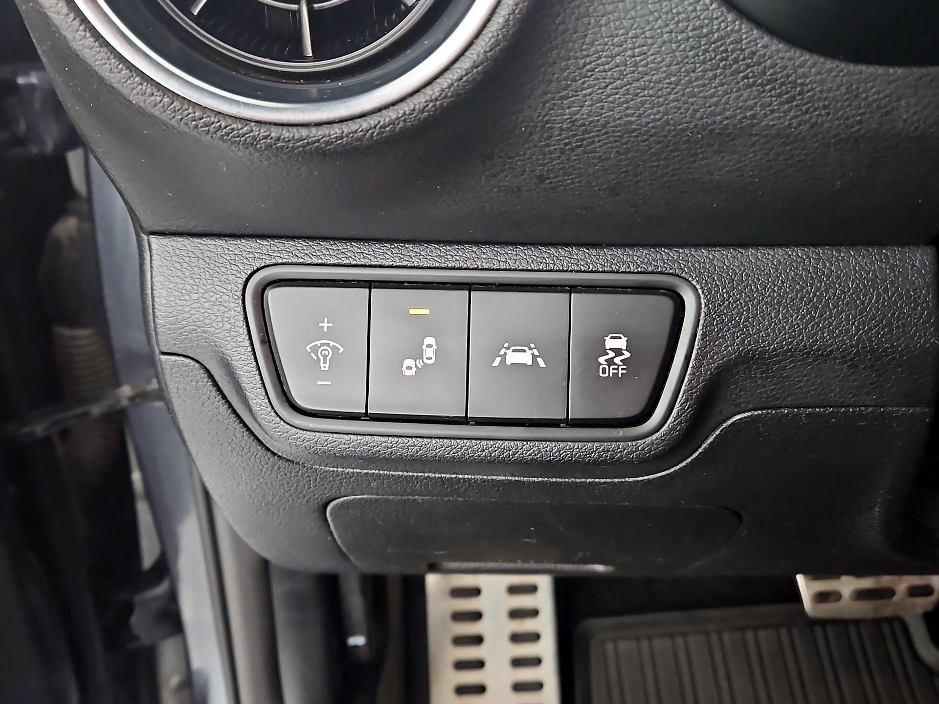 Thumbnail: 2020 Kia Forte - 13