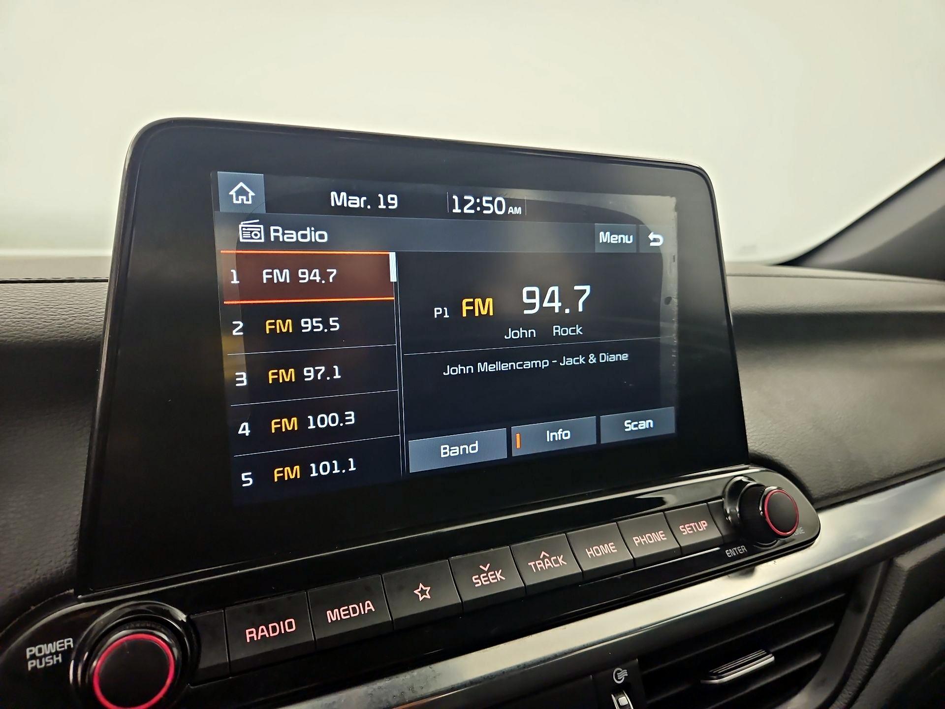 Thumbnail: 2020 Kia Forte - 15