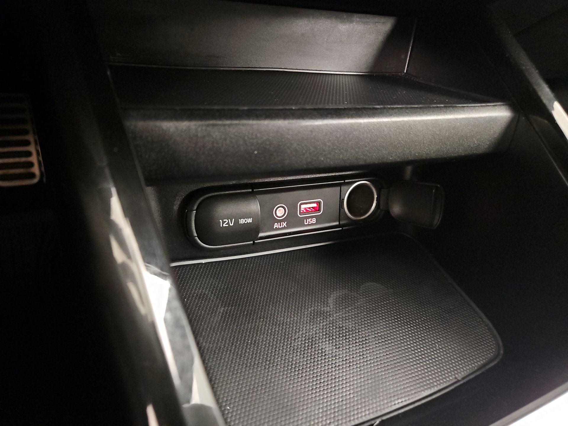 Thumbnail: 2020 Kia Forte - 18