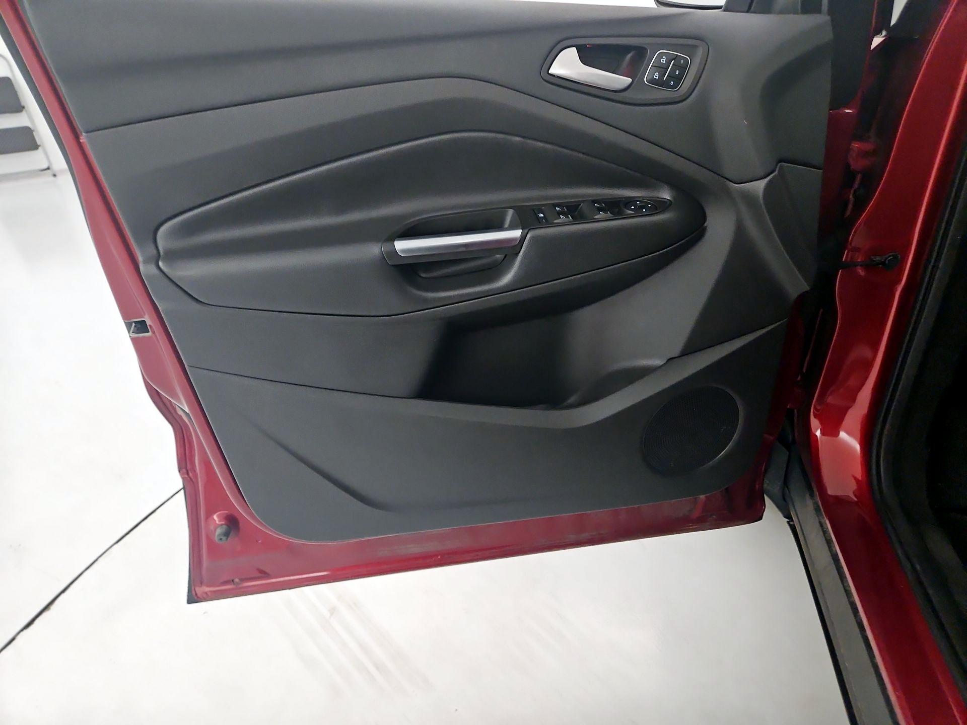 Thumbnail: 2017 Ford Escape - 12