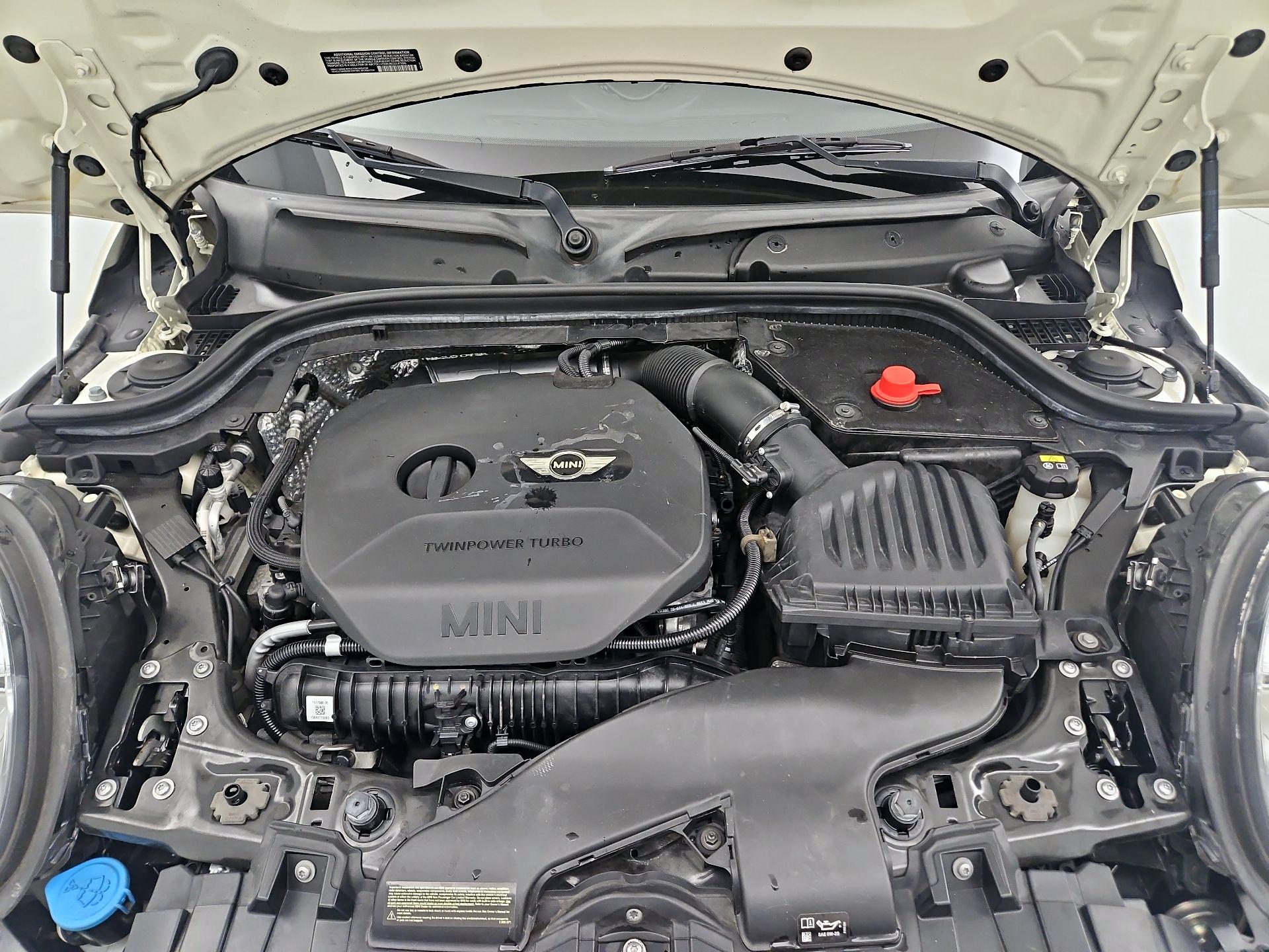 Thumbnail: 2016 MINI Cooper Hardtop - 19