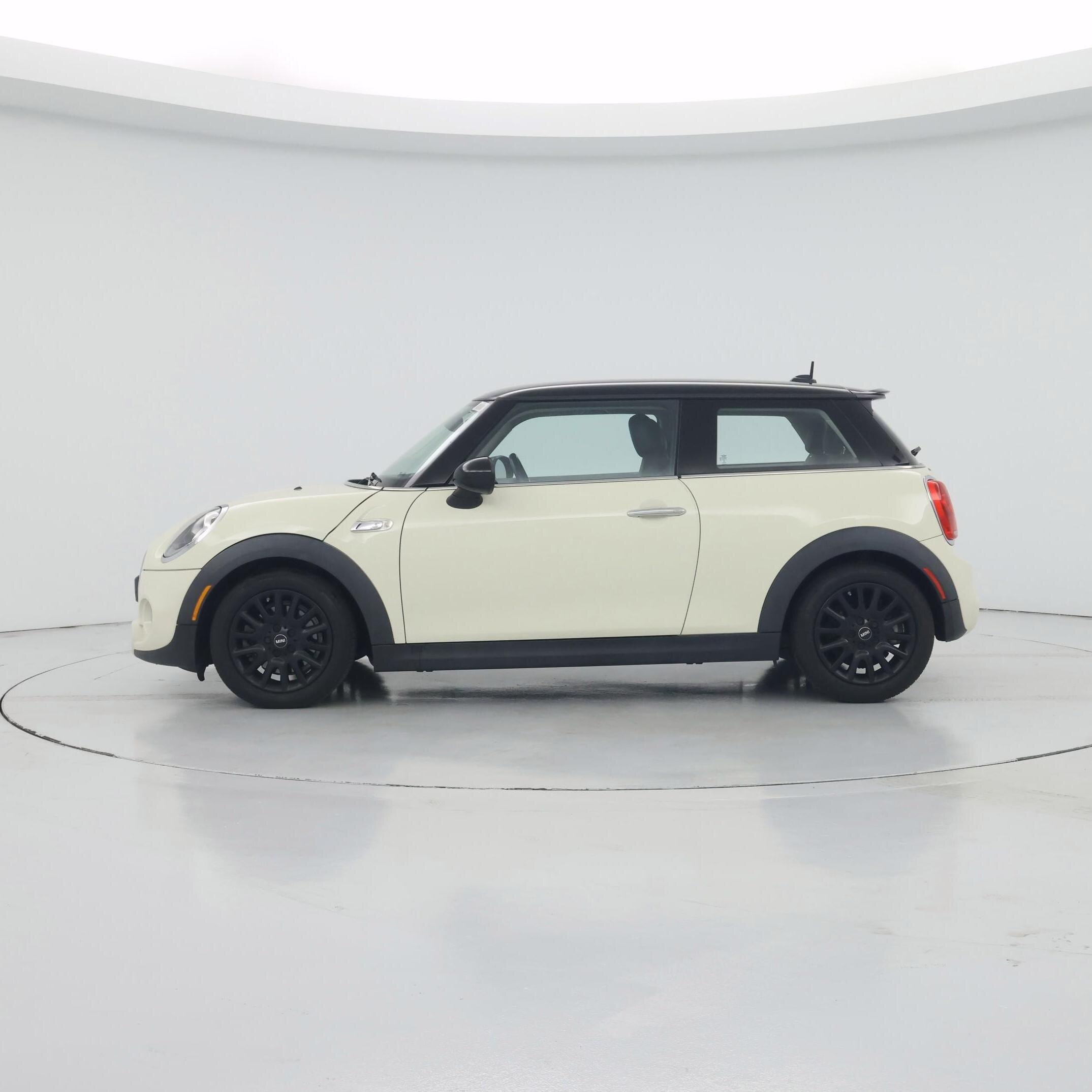 Thumbnail: 2016 MINI Cooper Hardtop - 3