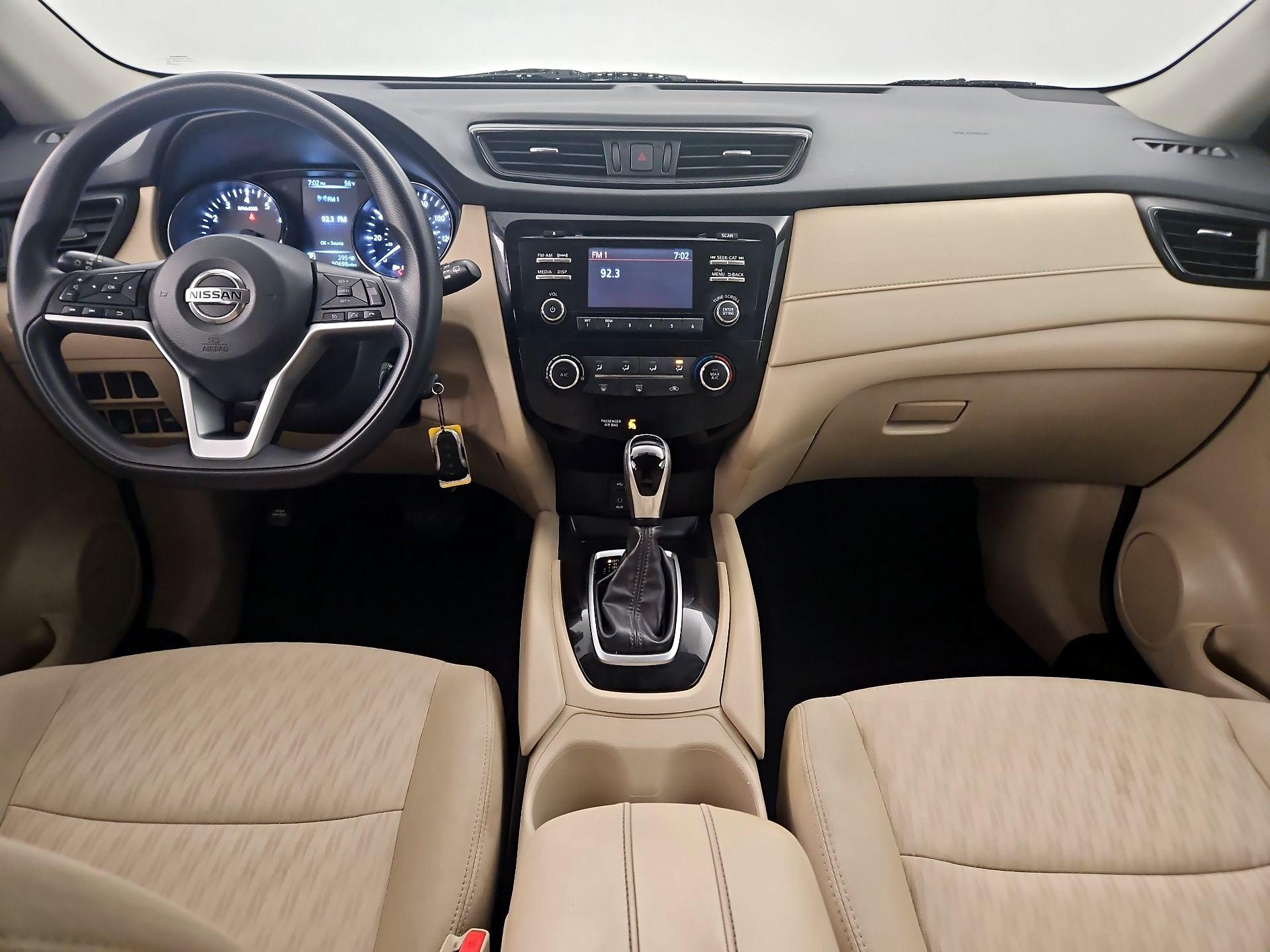 Thumbnail: 2017 Nissan Rogue - 9