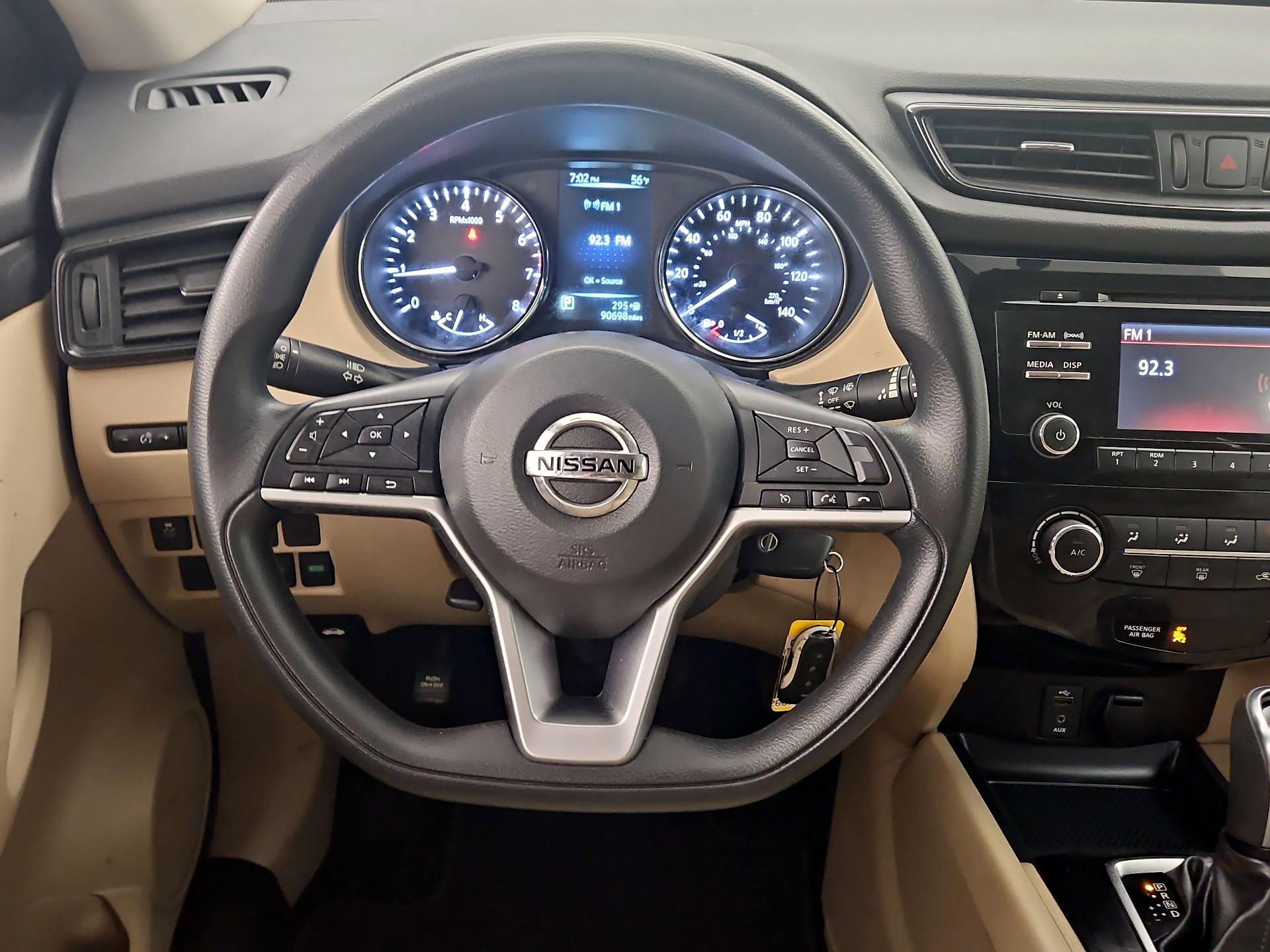 Thumbnail: 2017 Nissan Rogue - 10