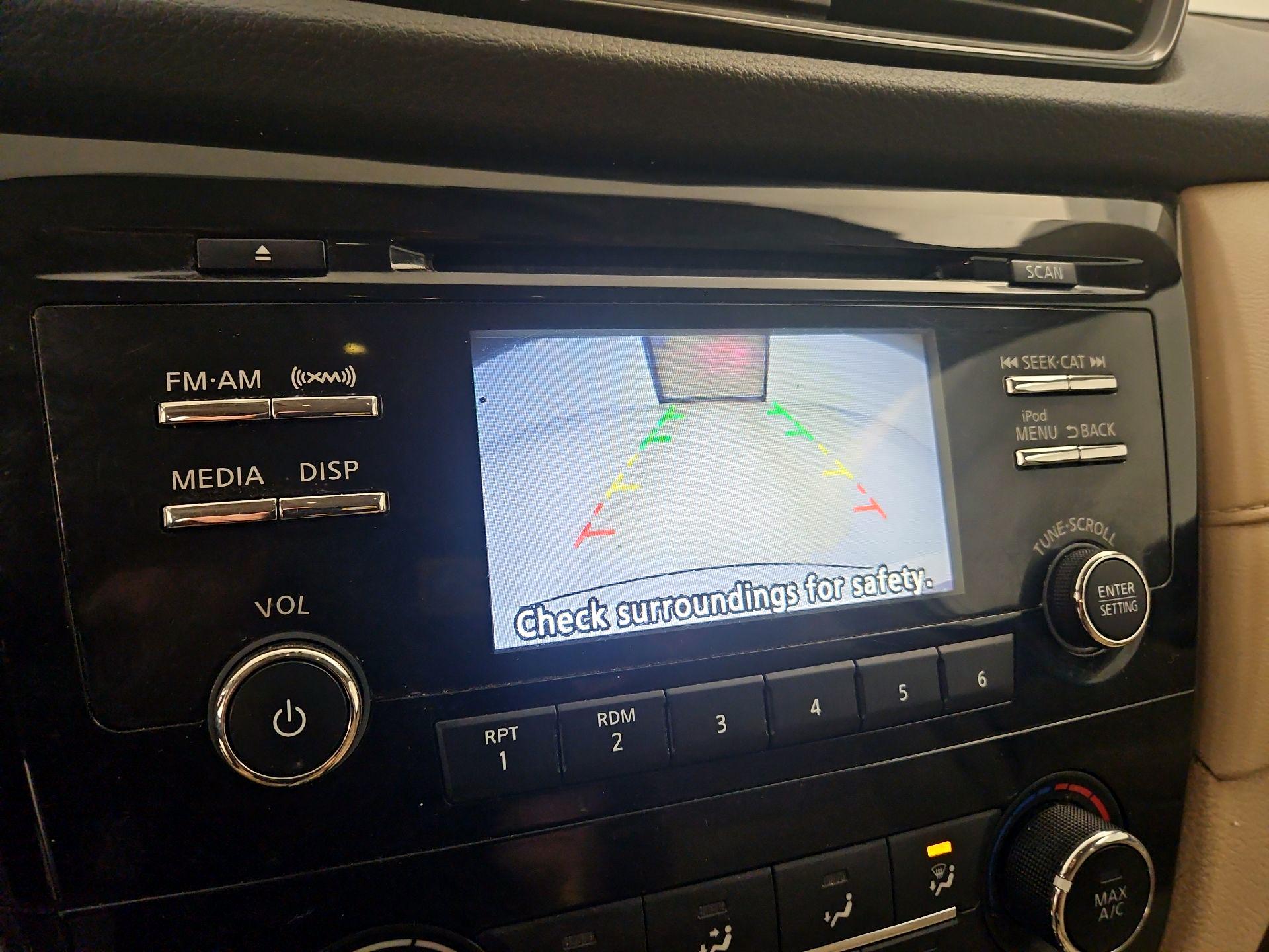 Thumbnail: 2017 Nissan Rogue - 14