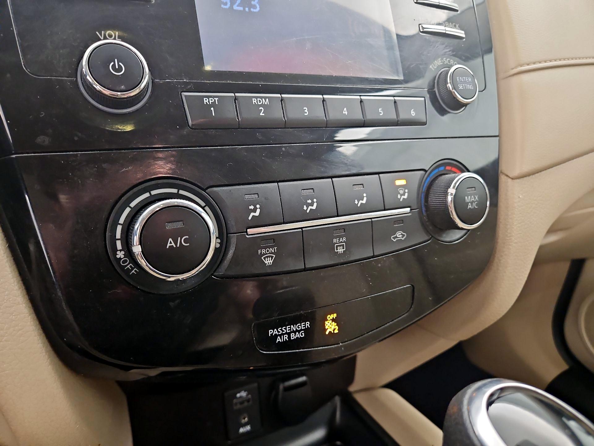 Thumbnail: 2017 Nissan Rogue - 16