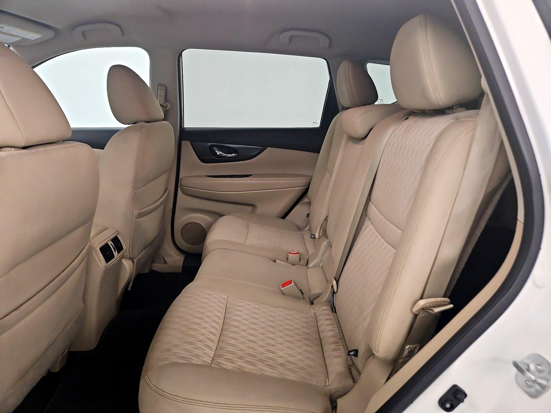 Thumbnail: 2017 Nissan Rogue - 19