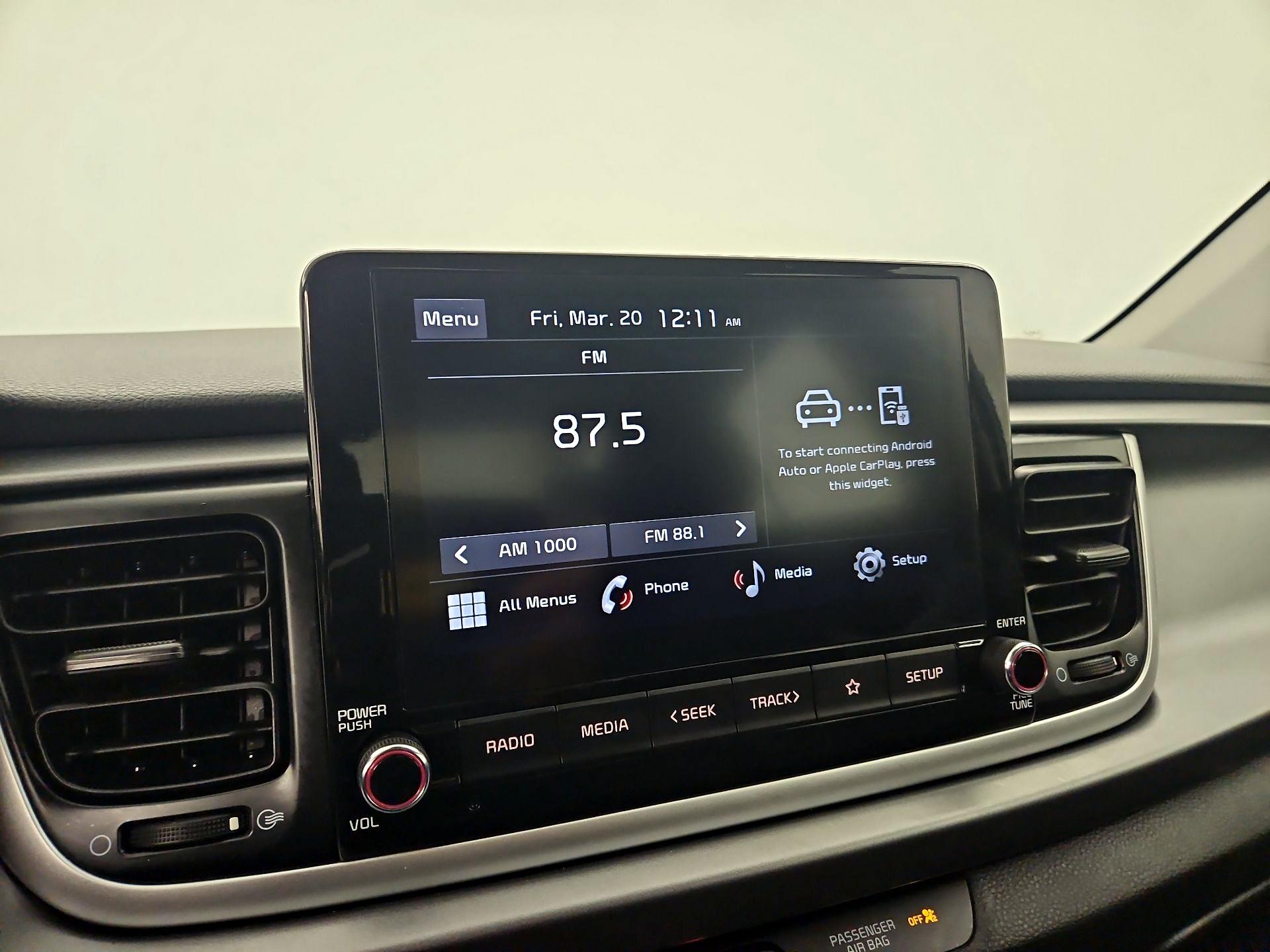 Thumbnail: 2023 Kia Rio - 15