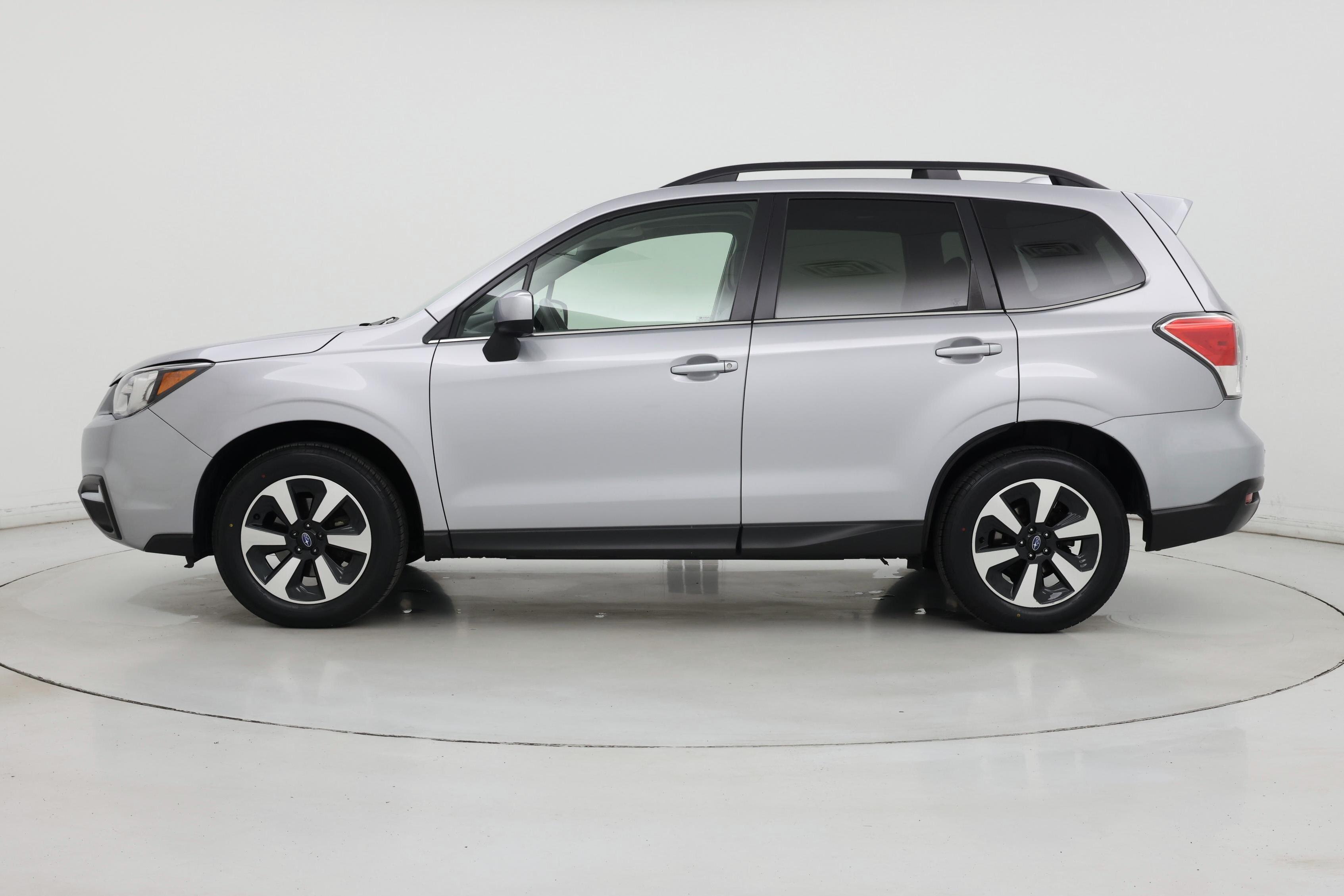 Thumbnail: 2017 Subaru Forester - 3