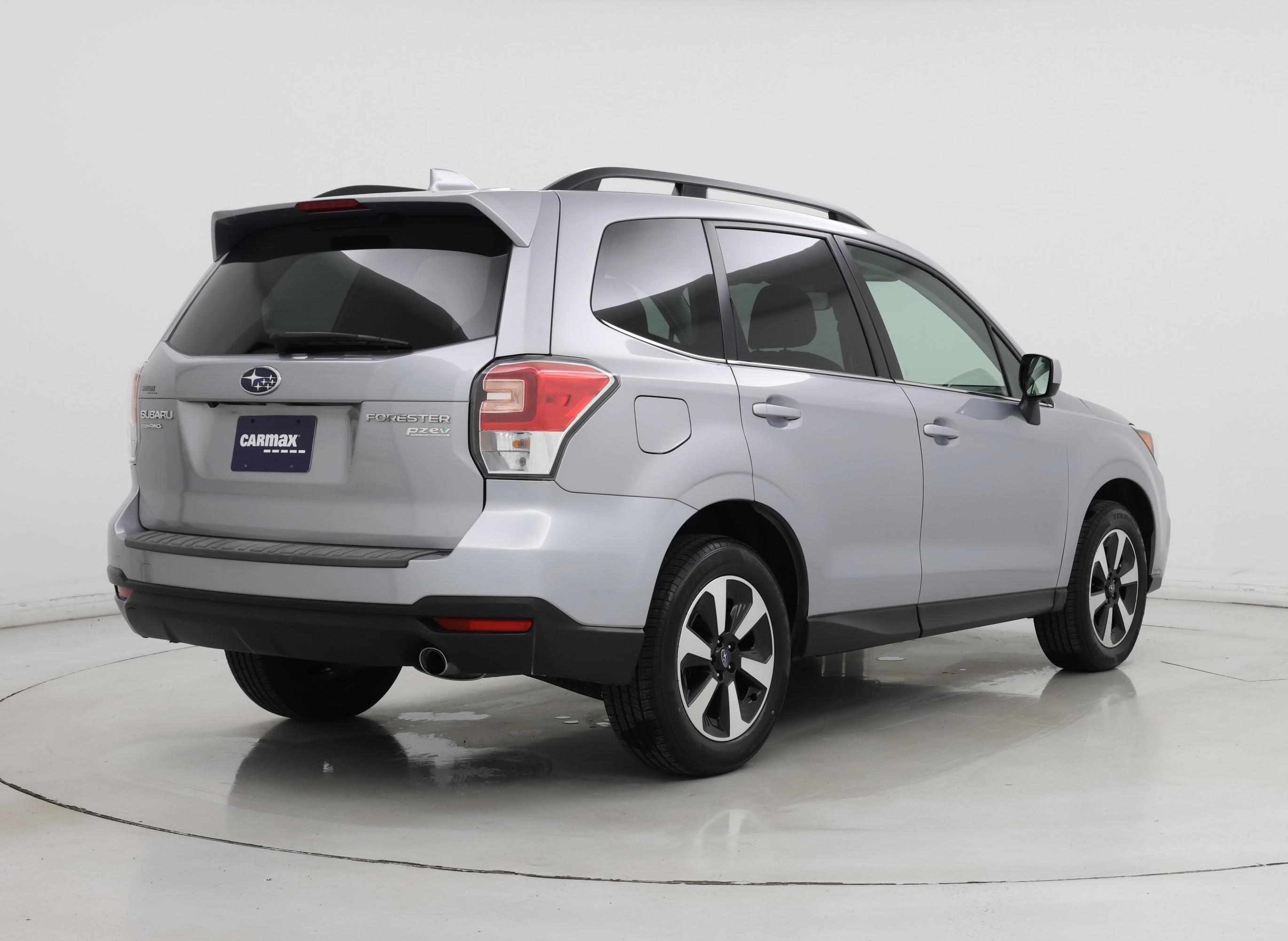 Thumbnail: 2017 Subaru Forester - 8