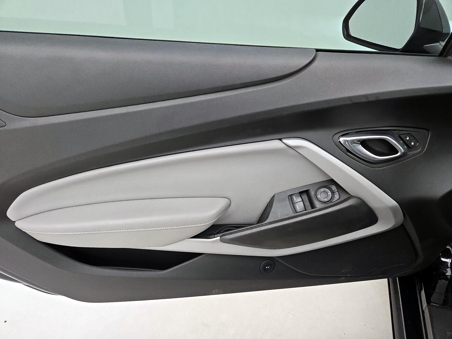 Thumbnail: 2020 Chevrolet Camaro - 12