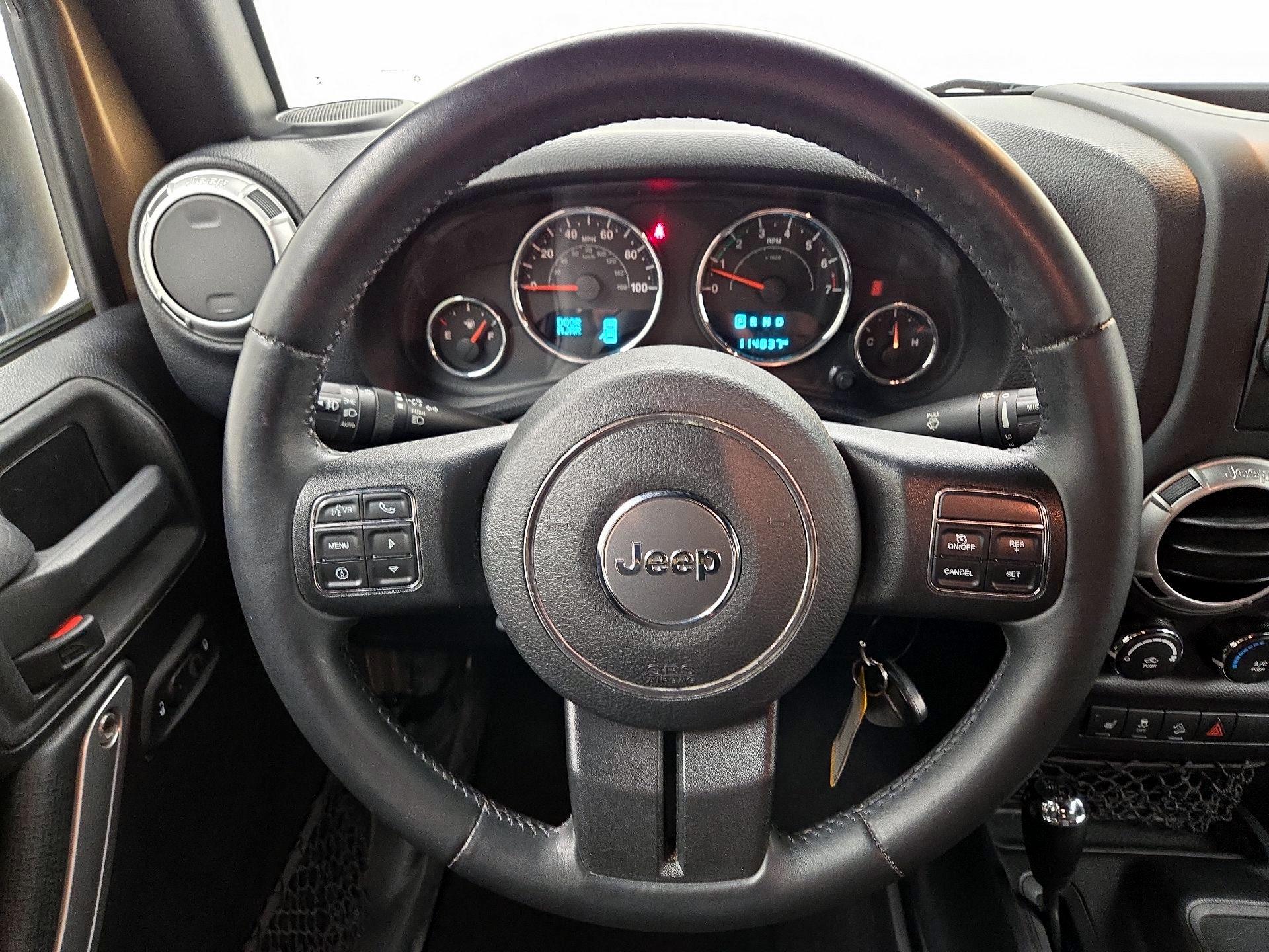 Thumbnail: 2015 Jeep Wrangler - 10