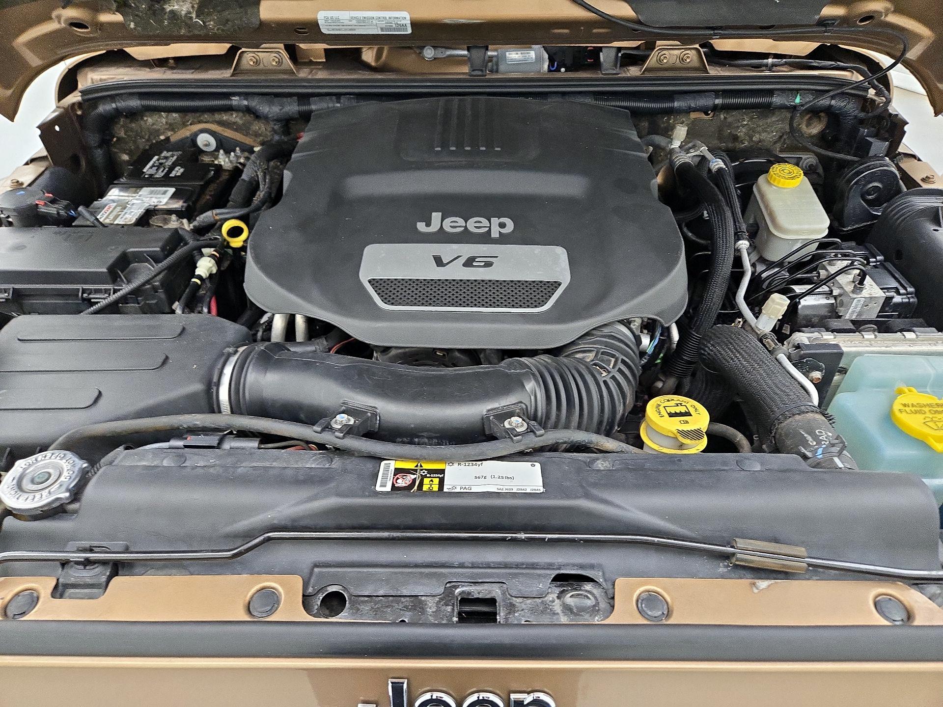 Thumbnail: 2015 Jeep Wrangler - 20
