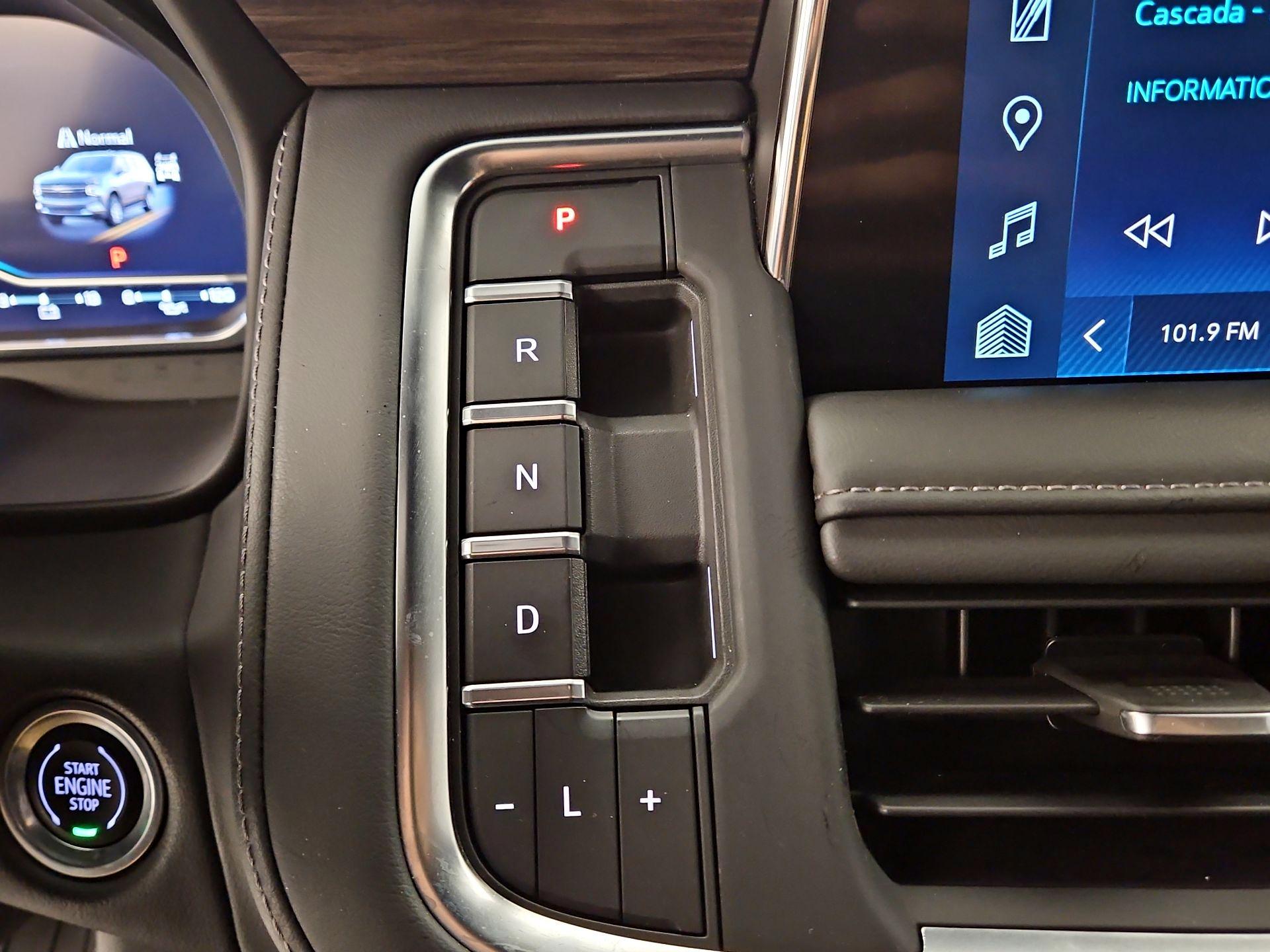 Thumbnail: 2023 Chevrolet Suburban - 17