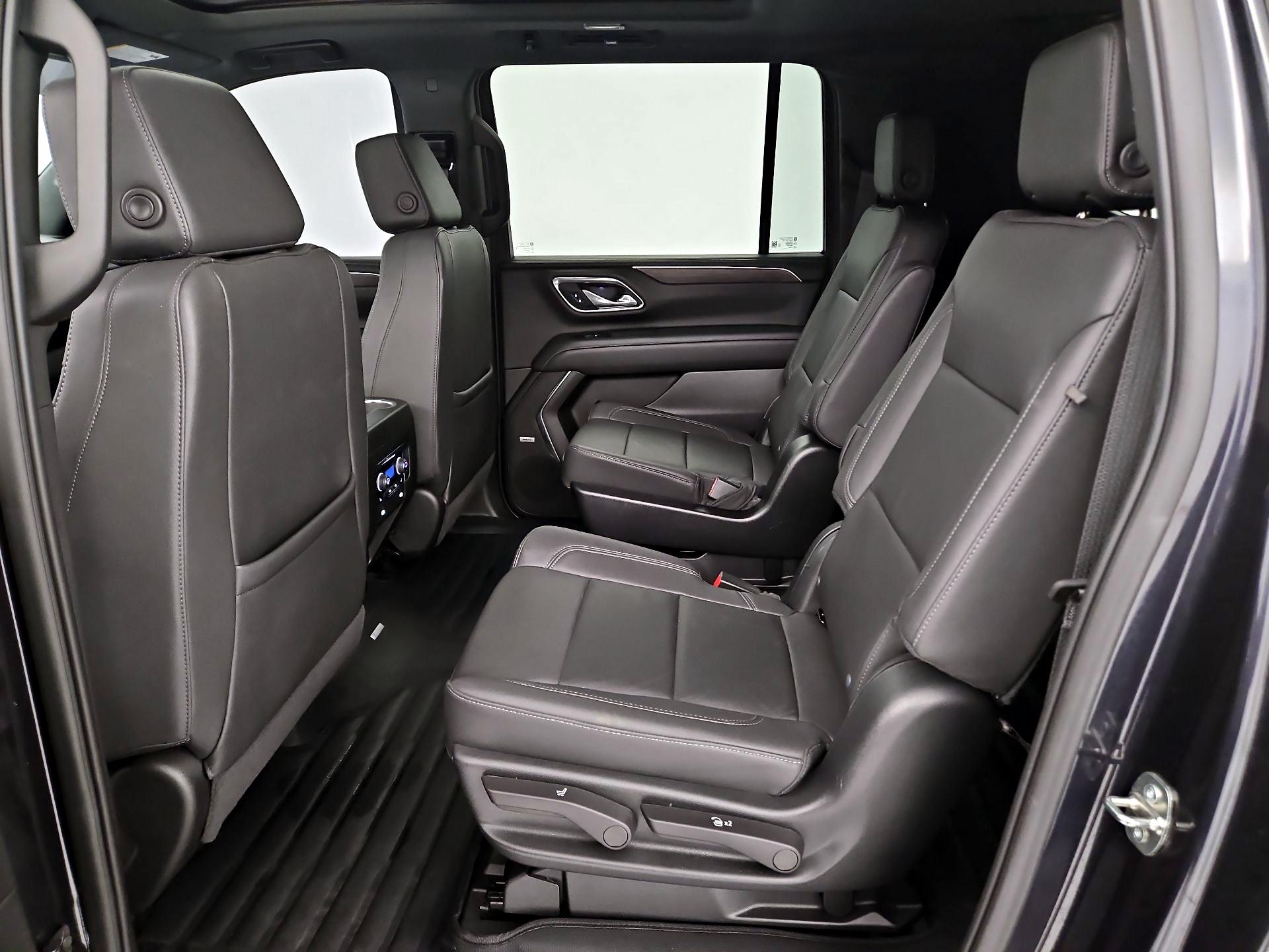Thumbnail: 2023 Chevrolet Suburban - 20