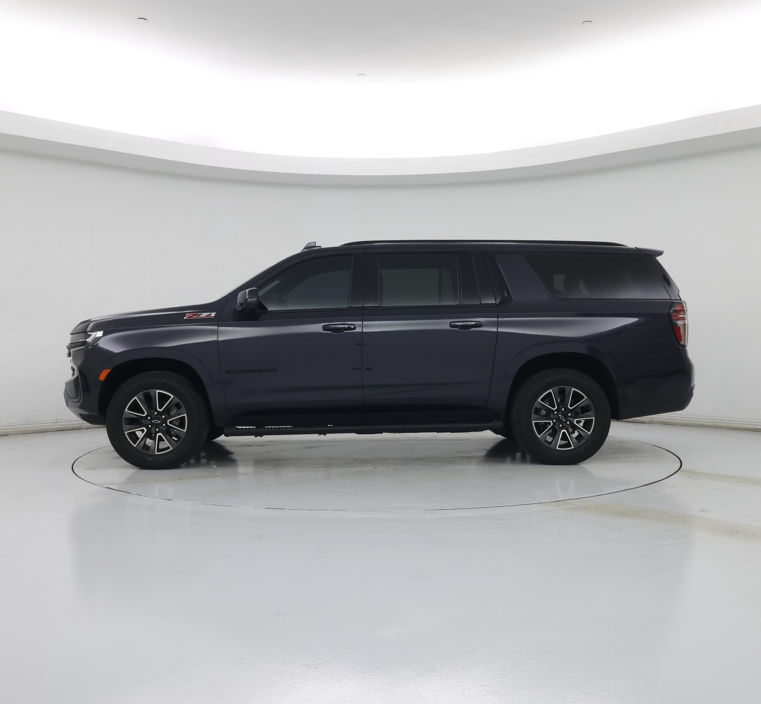 Thumbnail: 2023 Chevrolet Suburban - 3