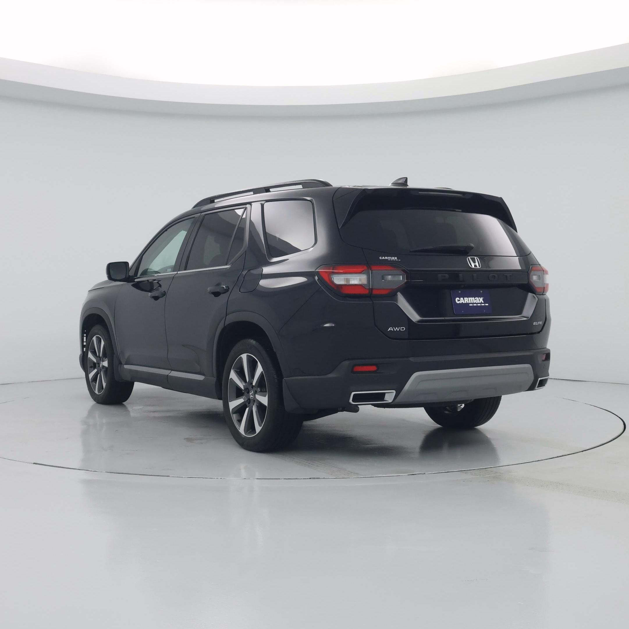 Thumbnail: 2023 Honda Pilot - 2
