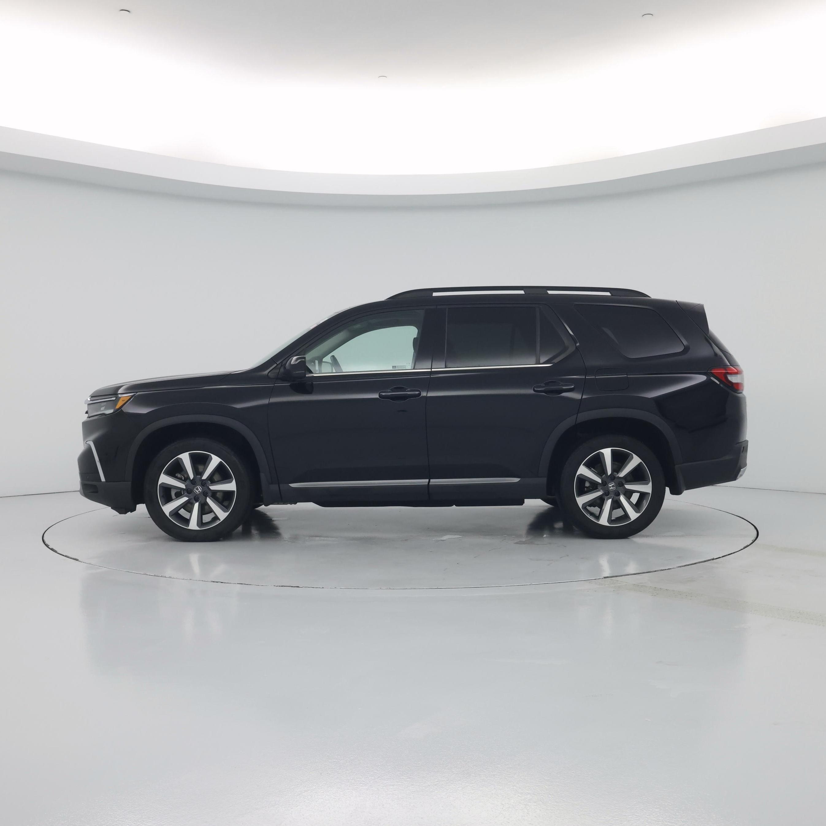 Thumbnail: 2023 Honda Pilot - 3