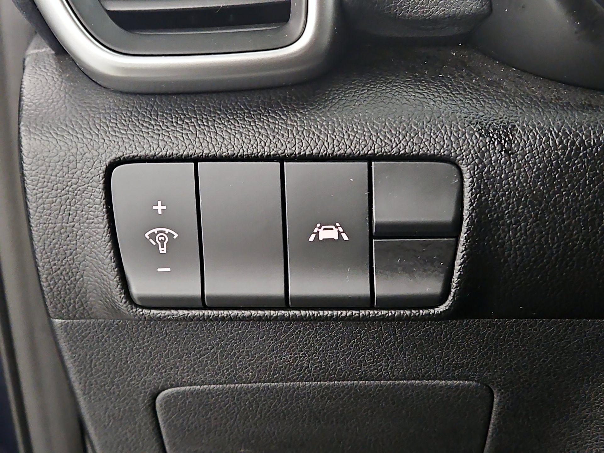 Thumbnail: 2022 Kia Sportage - 13