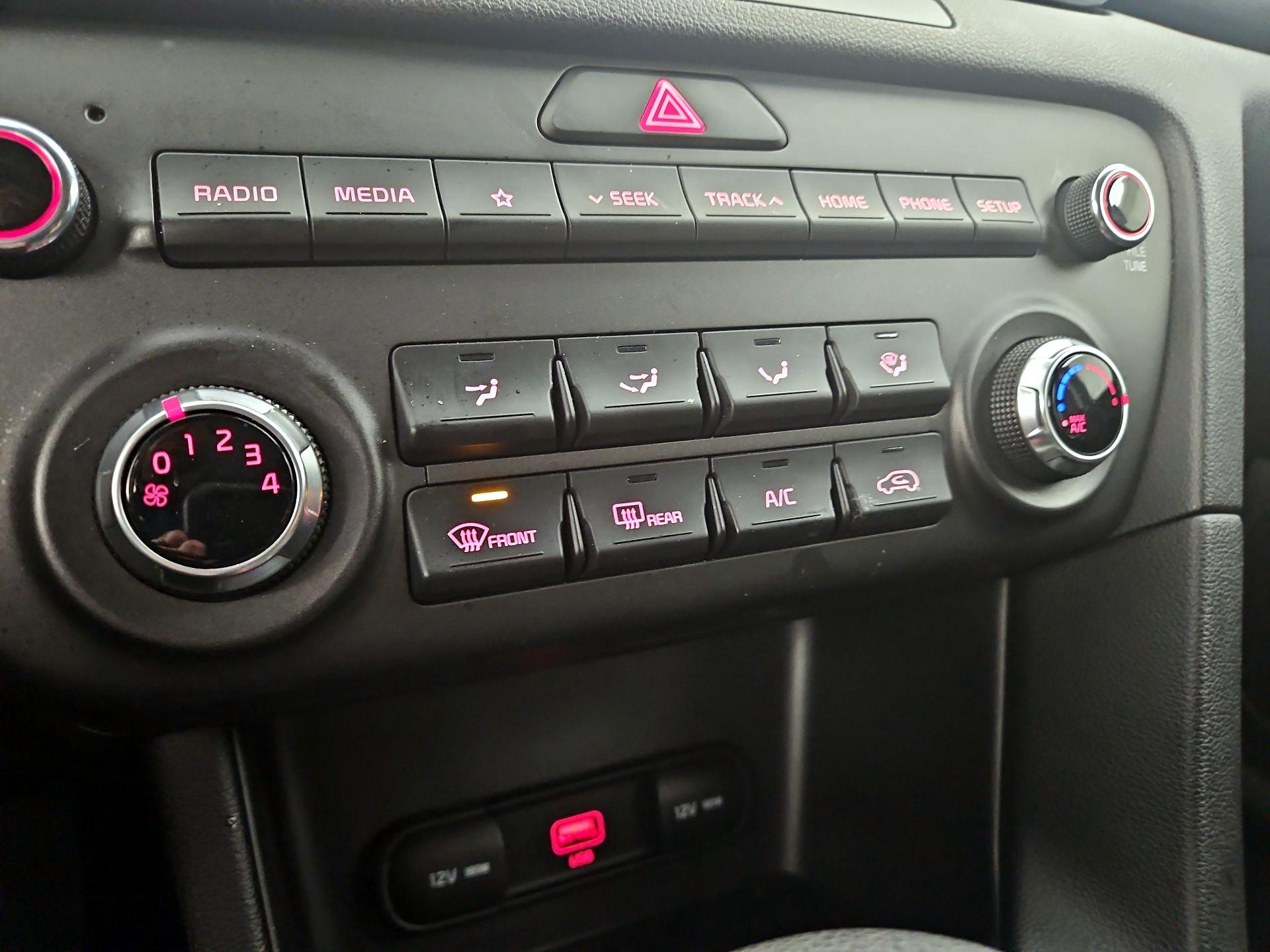 Thumbnail: 2022 Kia Sportage - 16