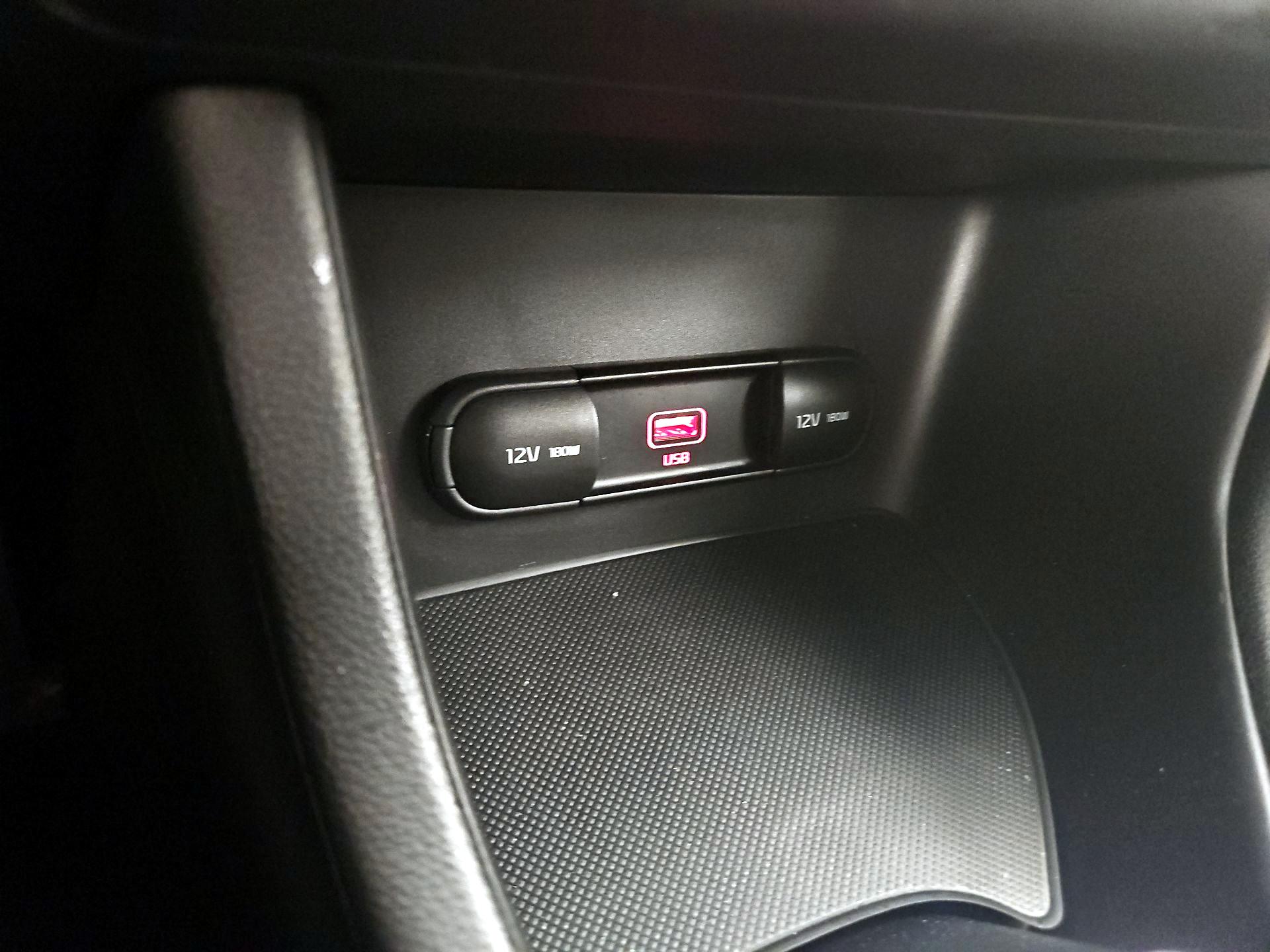 Thumbnail: 2022 Kia Sportage - 18