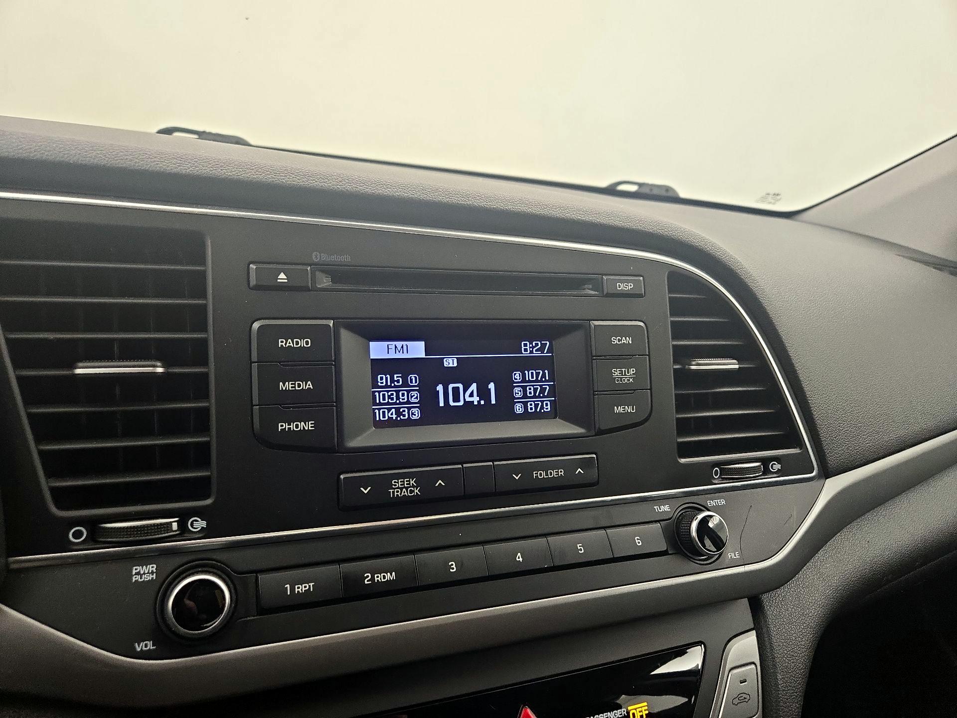 Thumbnail: 2018 Hyundai Elantra - 14