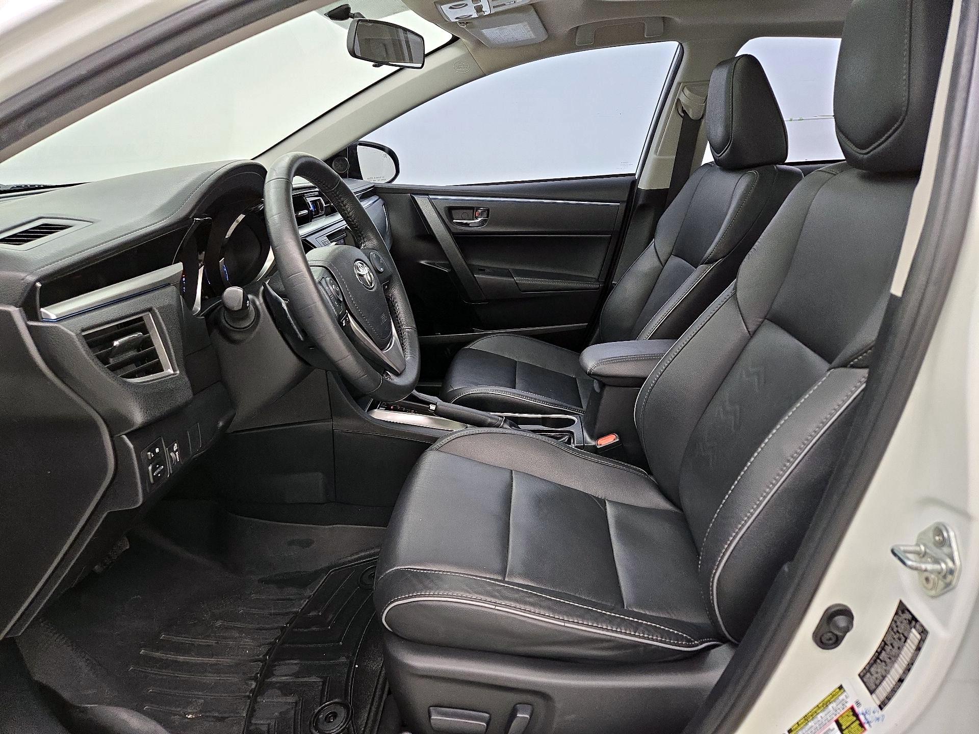 Thumbnail: 2015 Toyota Corolla - 11