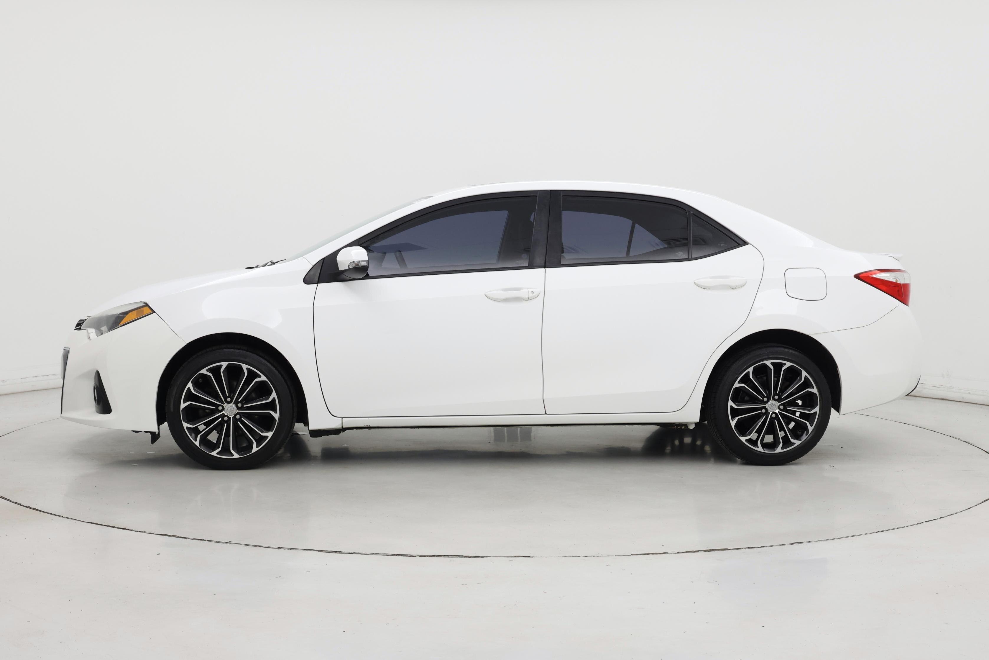 Thumbnail: 2015 Toyota Corolla - 3