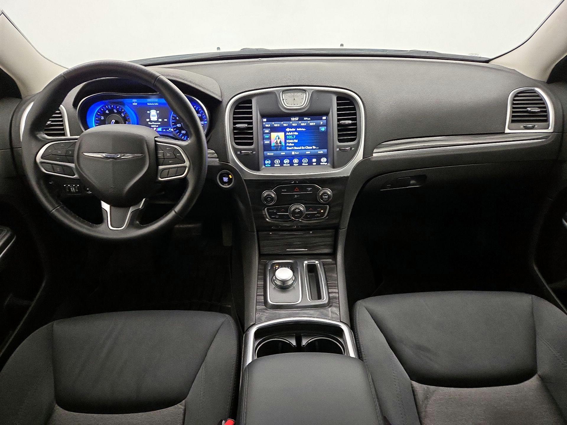 Thumbnail: 2019 Chrysler 300 - 9