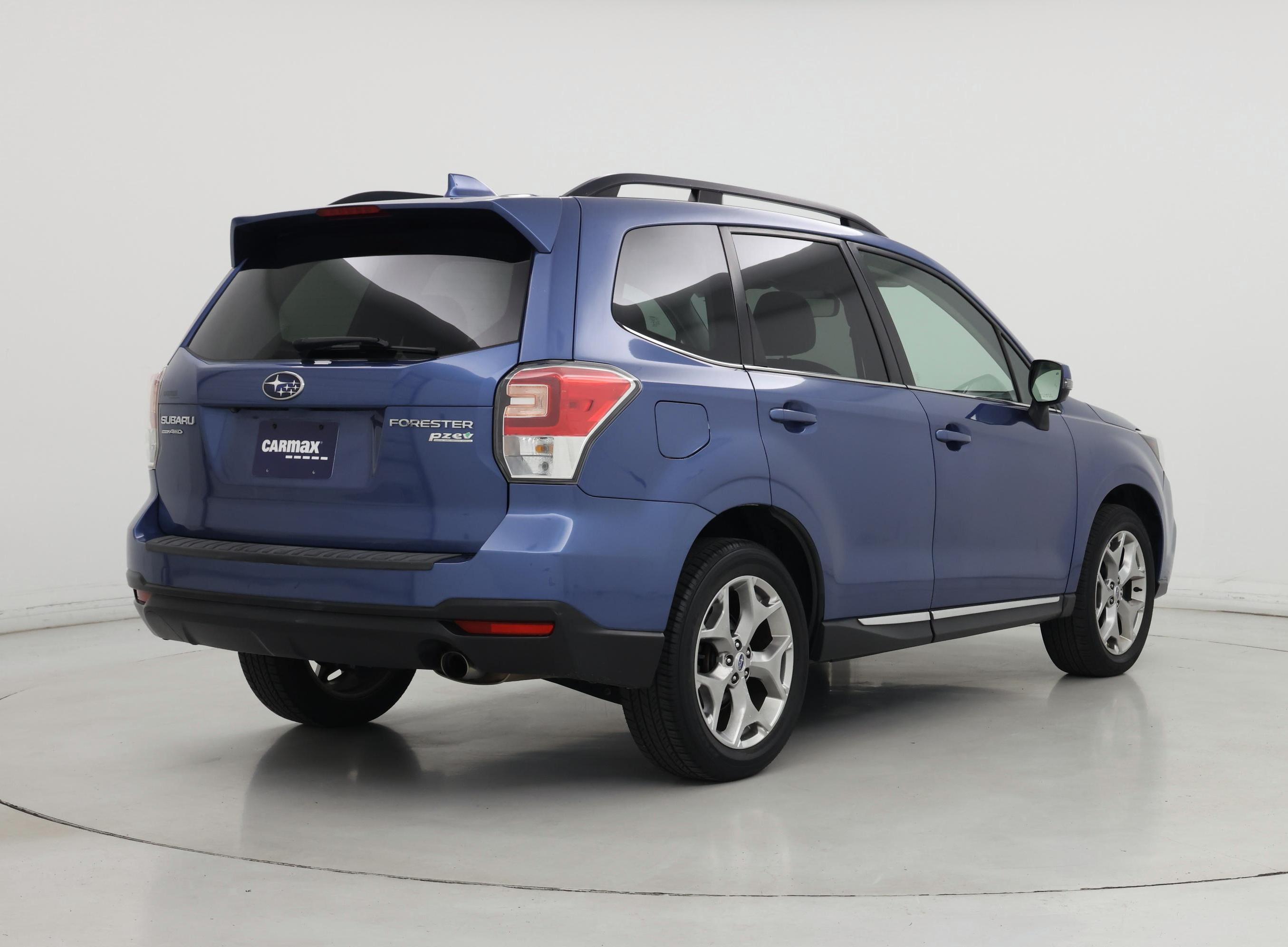 Thumbnail: 2017 Subaru Forester - 8