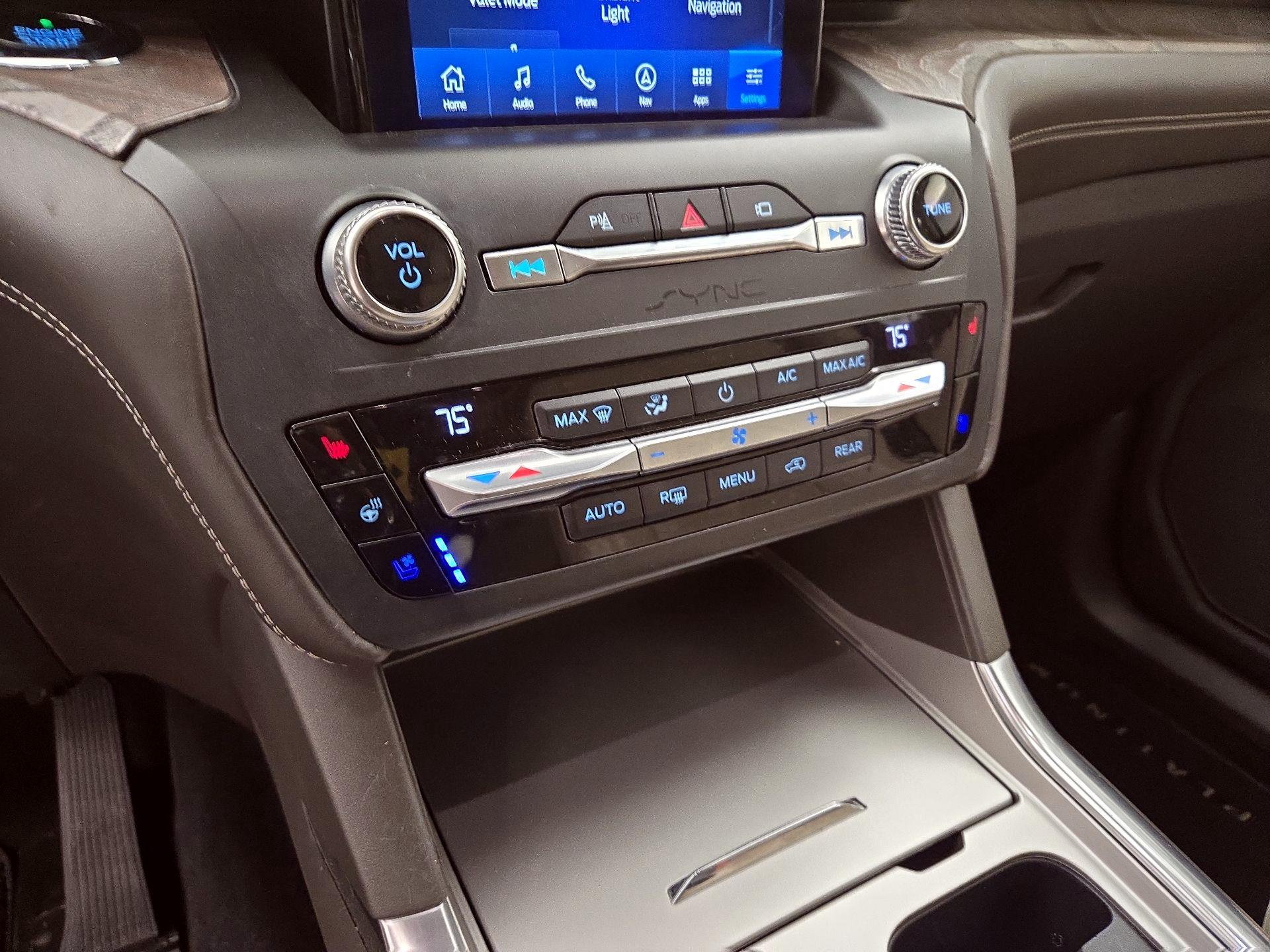 Thumbnail: 2020 Ford Explorer - 17
