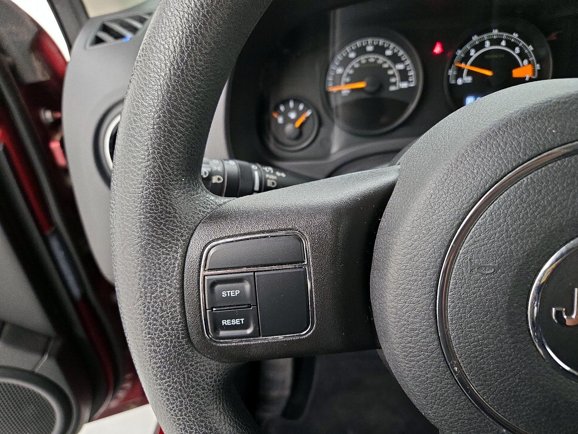 Thumbnail: 2015 Jeep Patriot - 13