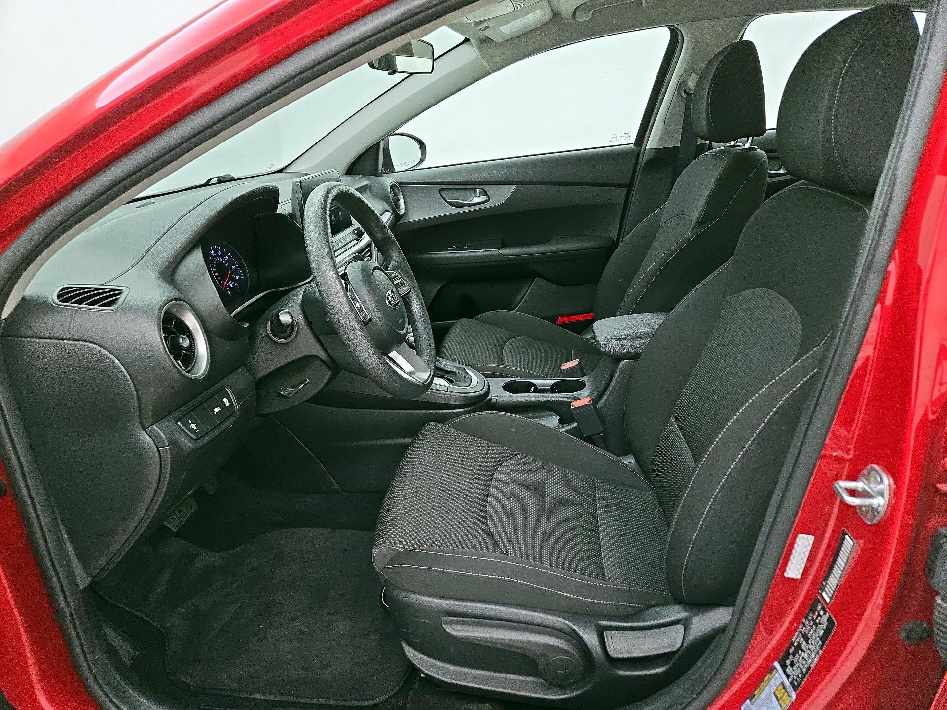 Thumbnail: 2021 Kia Forte - 11