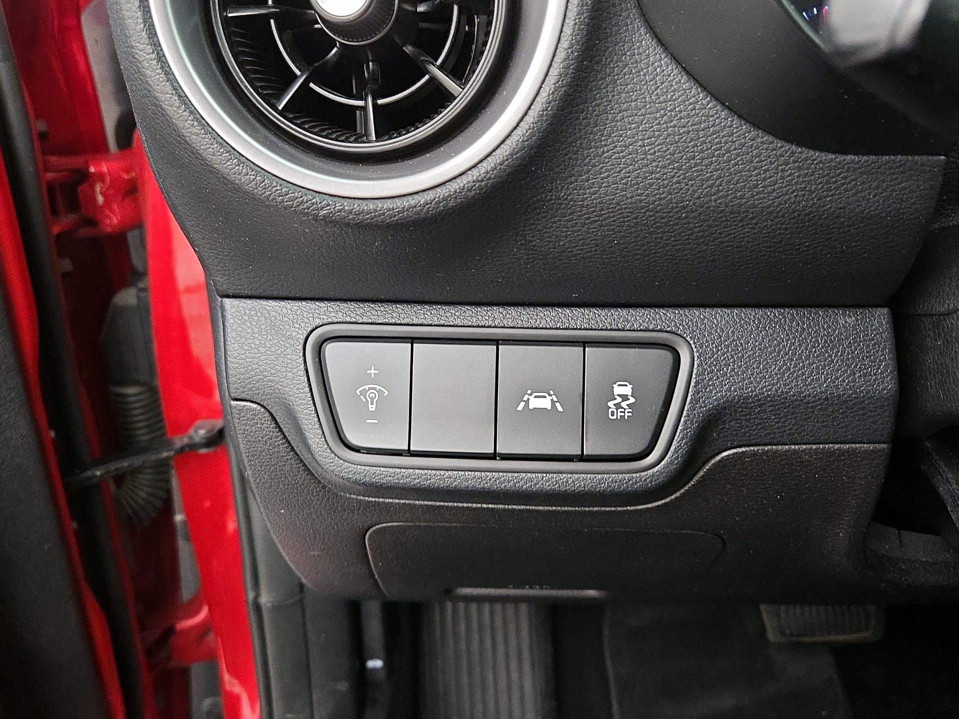 Thumbnail: 2021 Kia Forte - 13