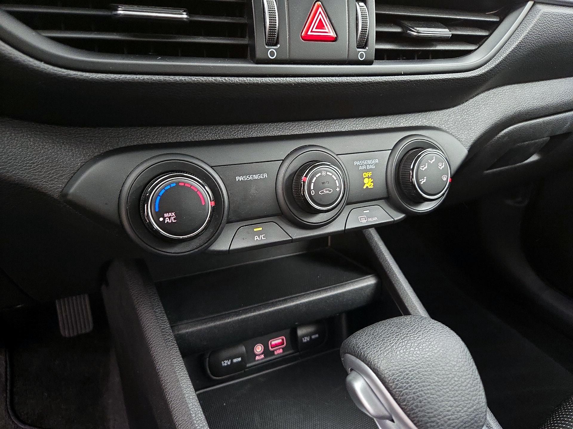 Thumbnail: 2021 Kia Forte - 16