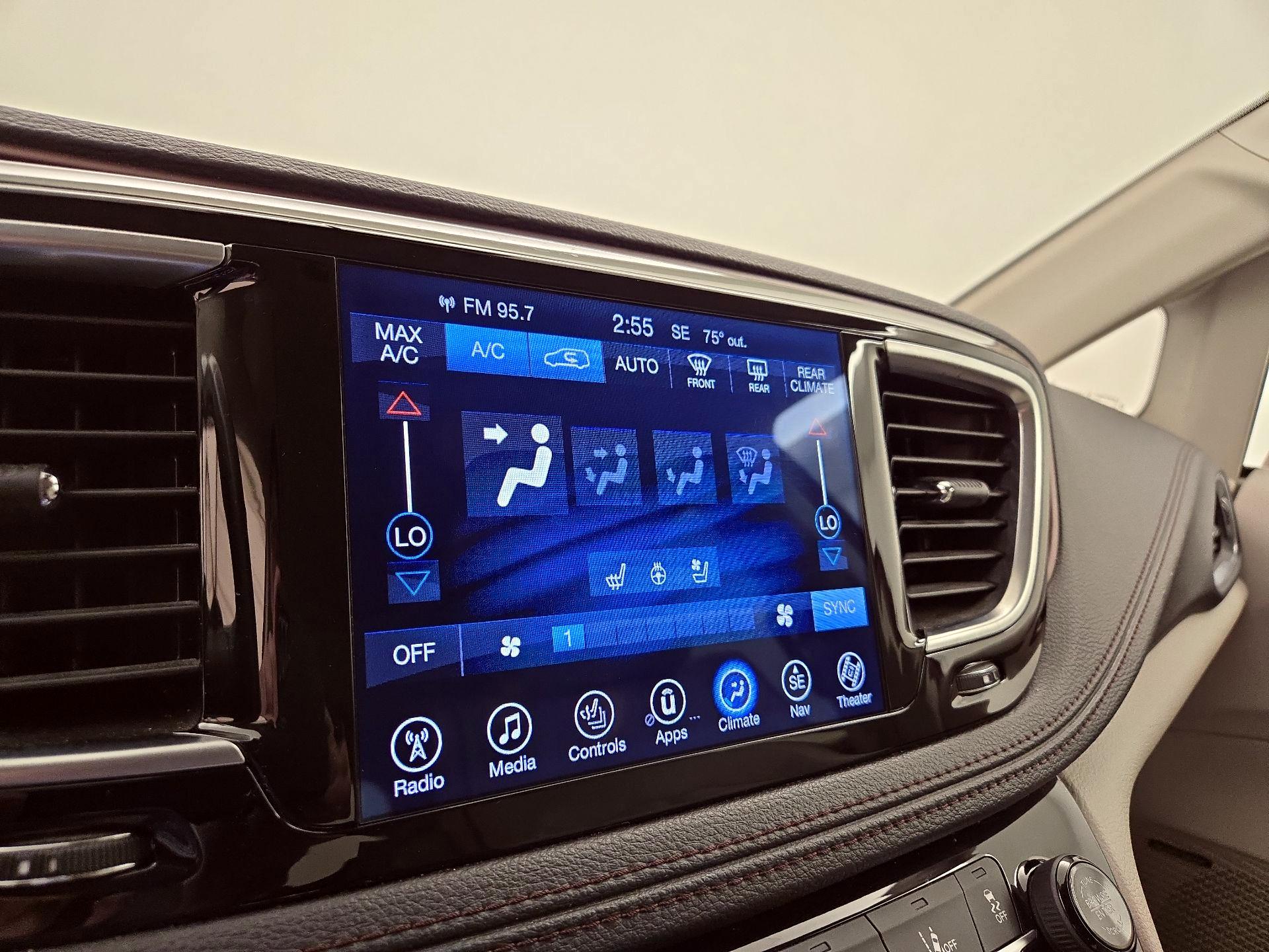 Thumbnail: 2017 Chrysler Pacifica - 17