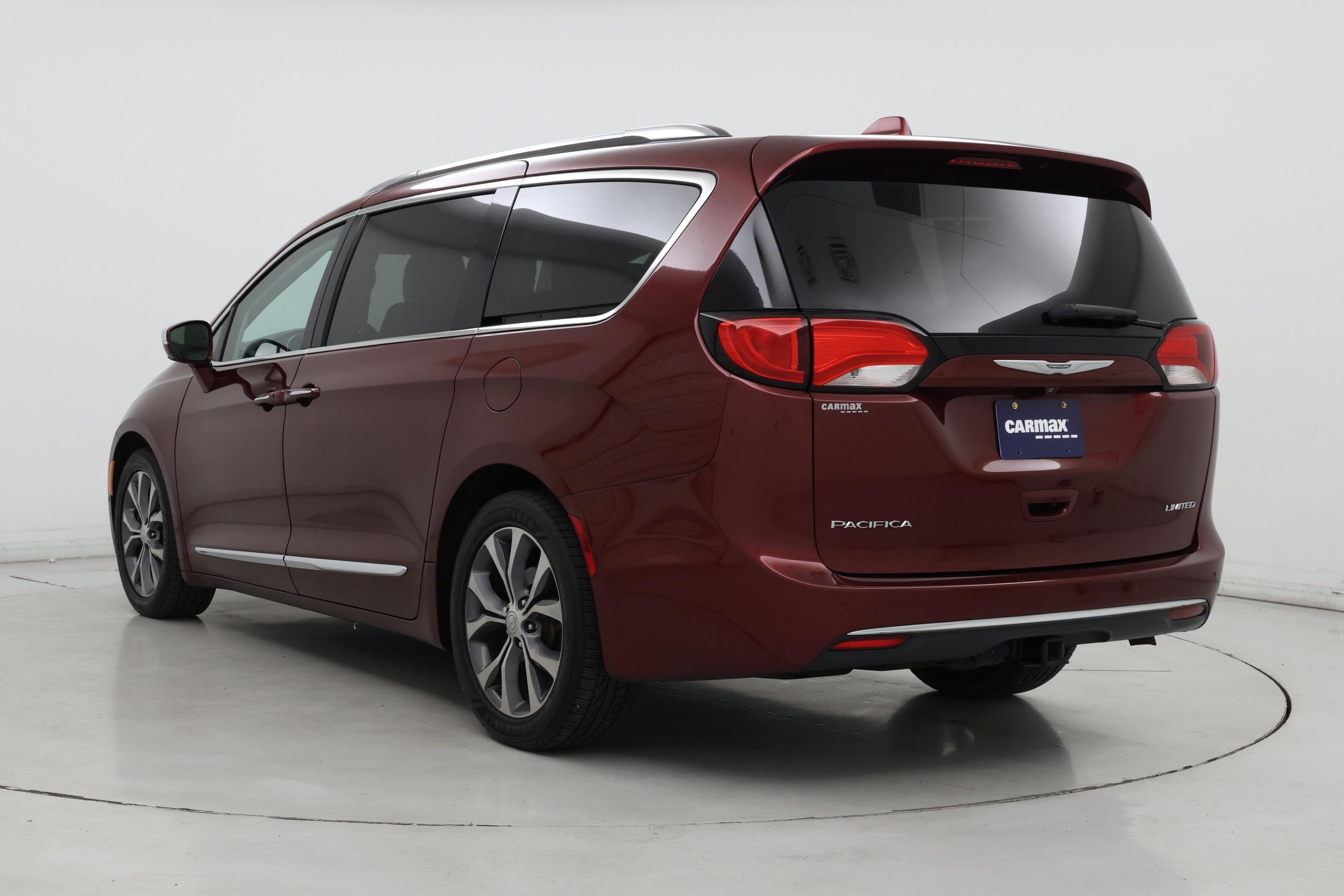 Thumbnail: 2017 Chrysler Pacifica - 2