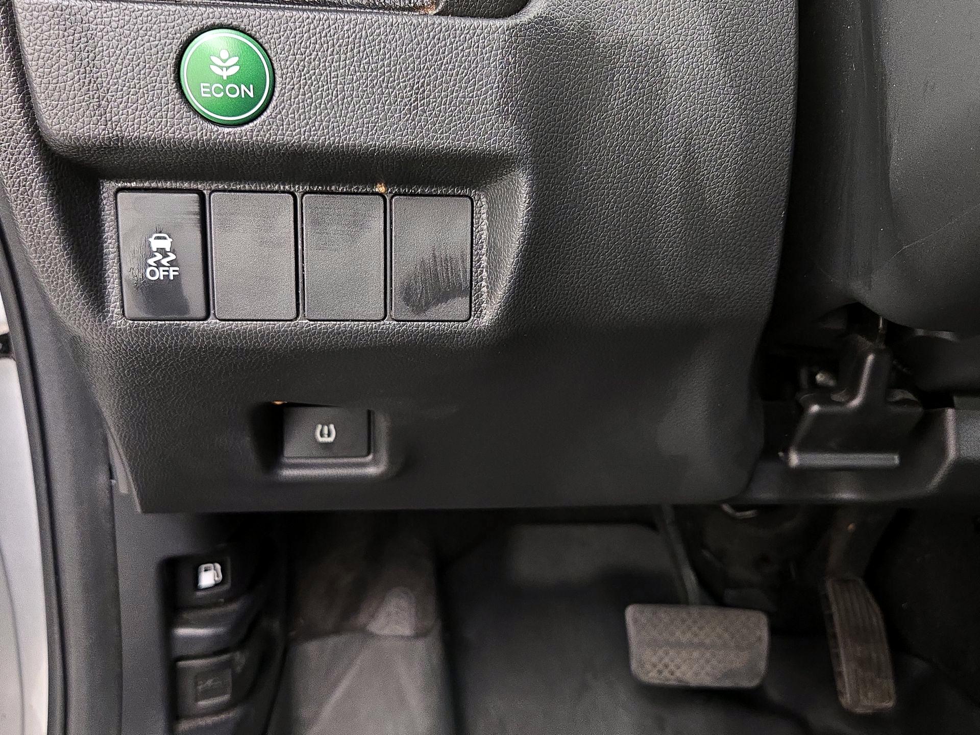 Thumbnail: 2015 Honda Fit - 13
