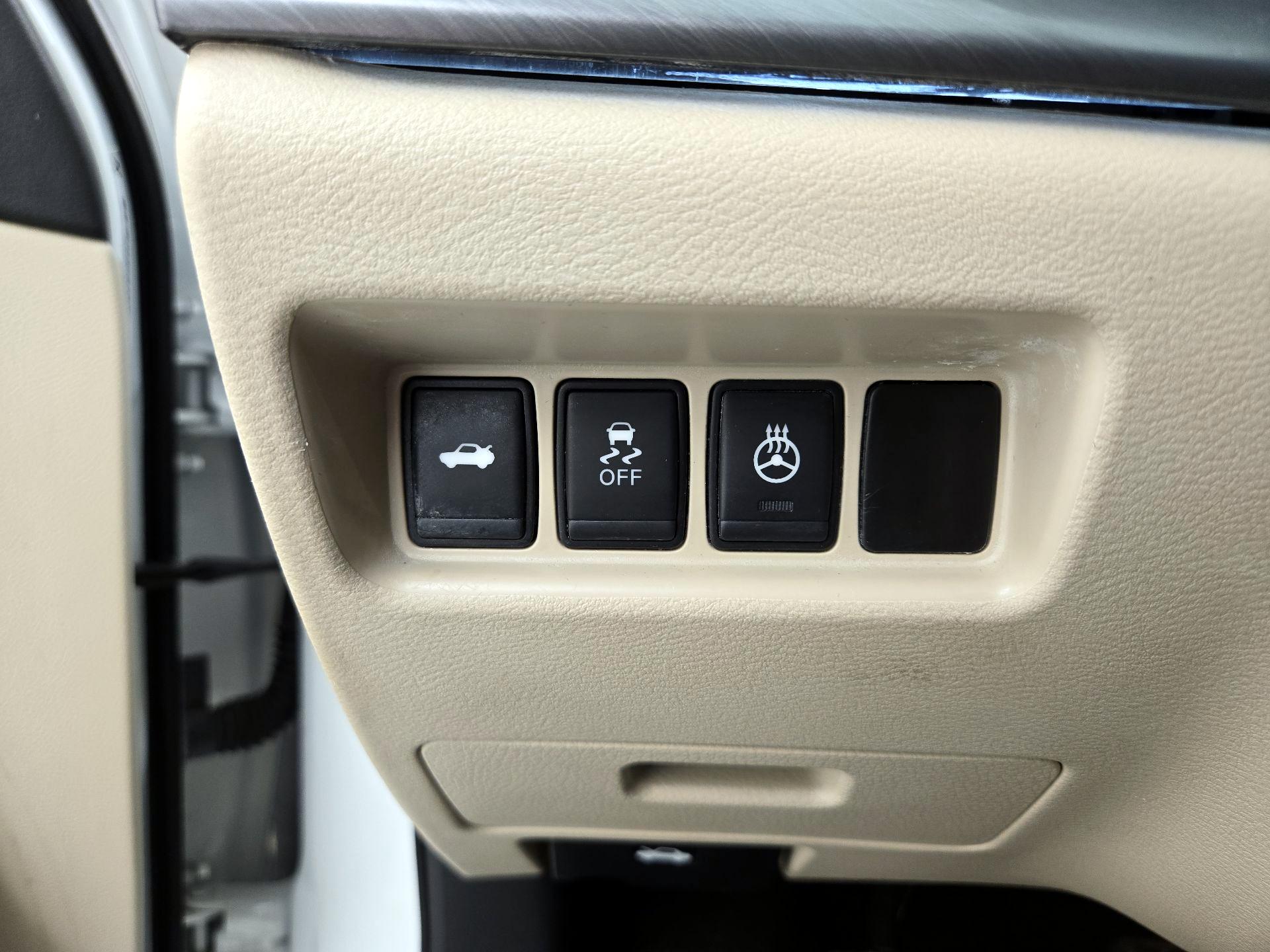 Thumbnail: 2016 Nissan Maxima - 13